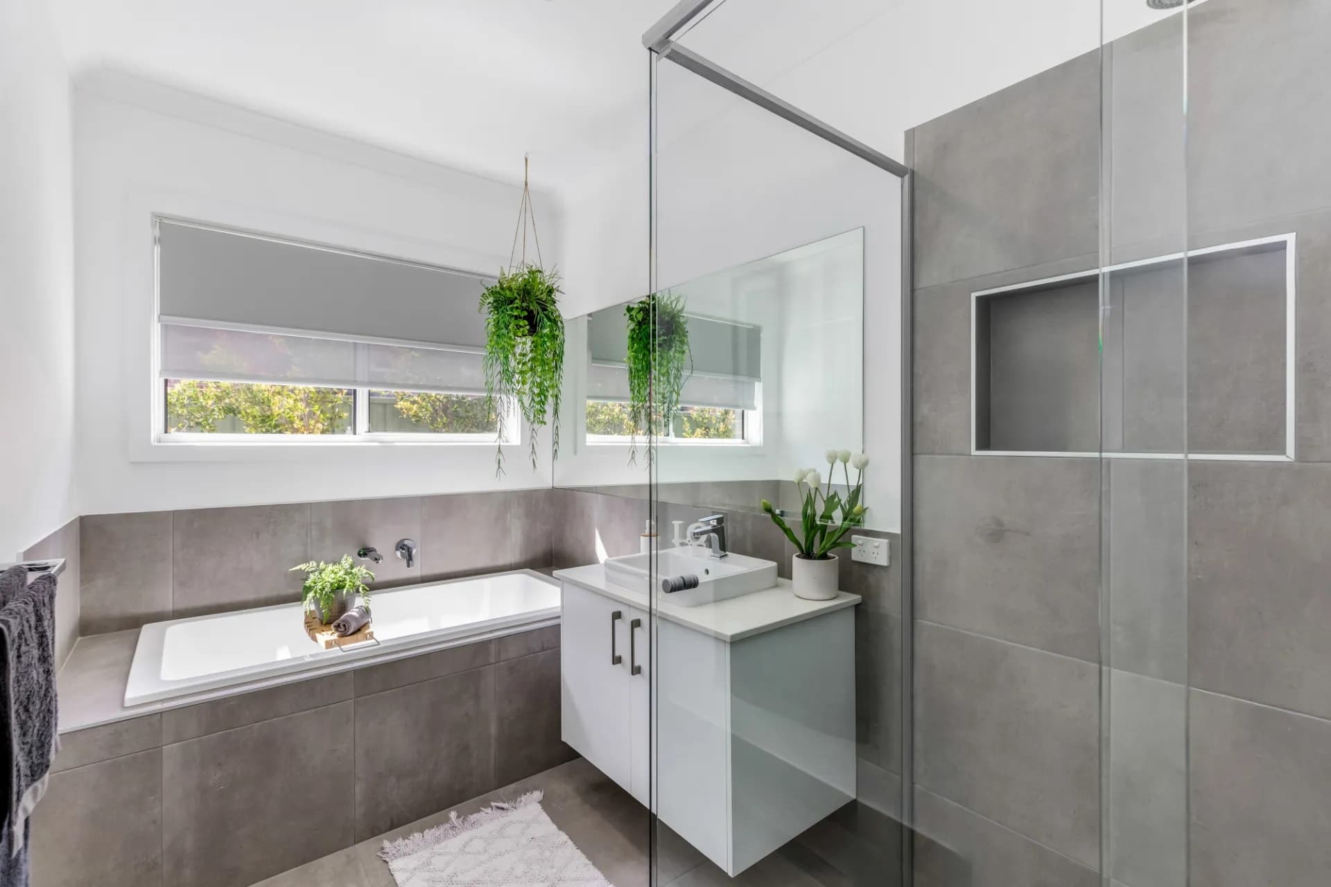 16 Argyll Drive, Junortoun - Thumbnail 8