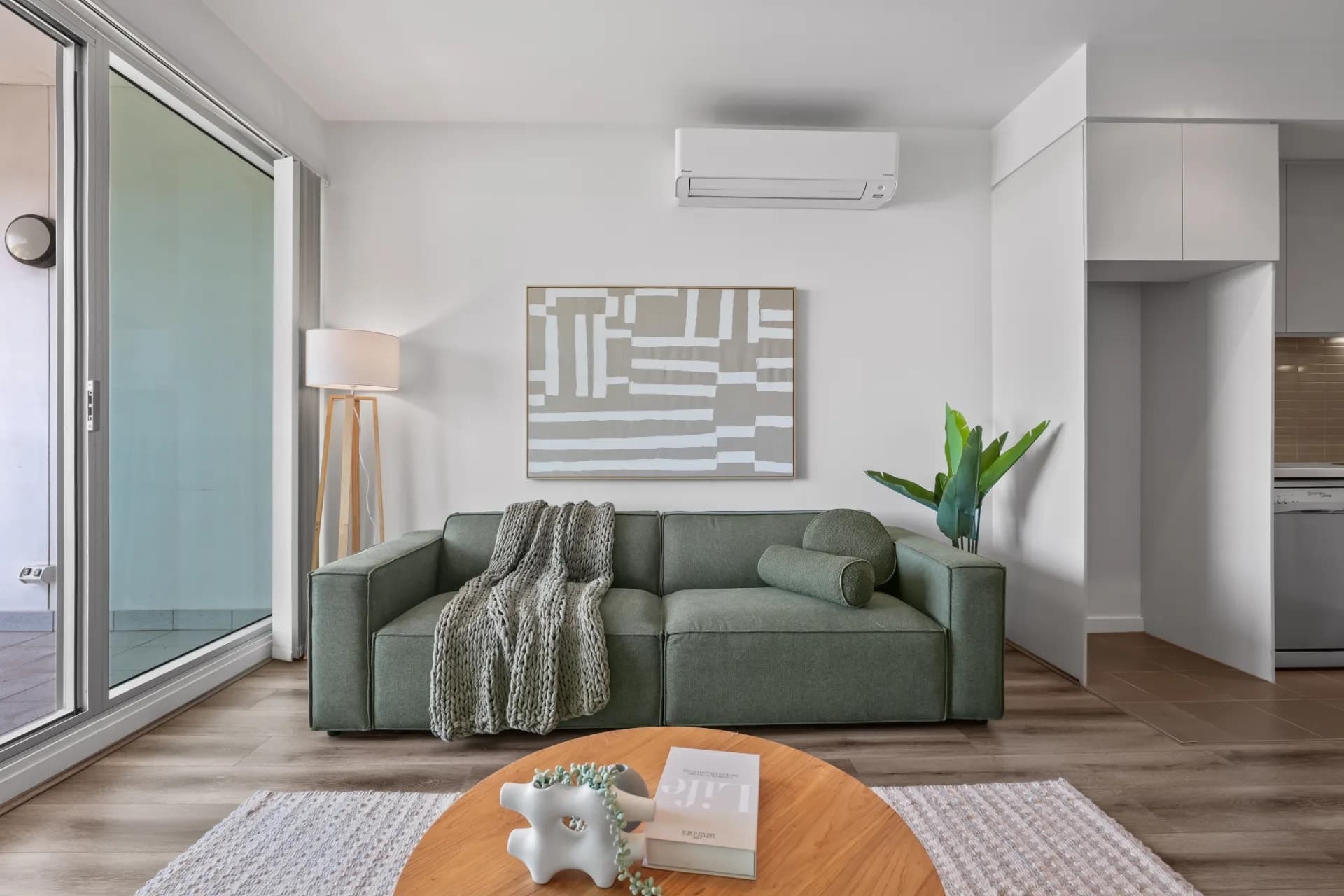 405/2-6 Pilla Avenue, New Port - Thumbnail 2