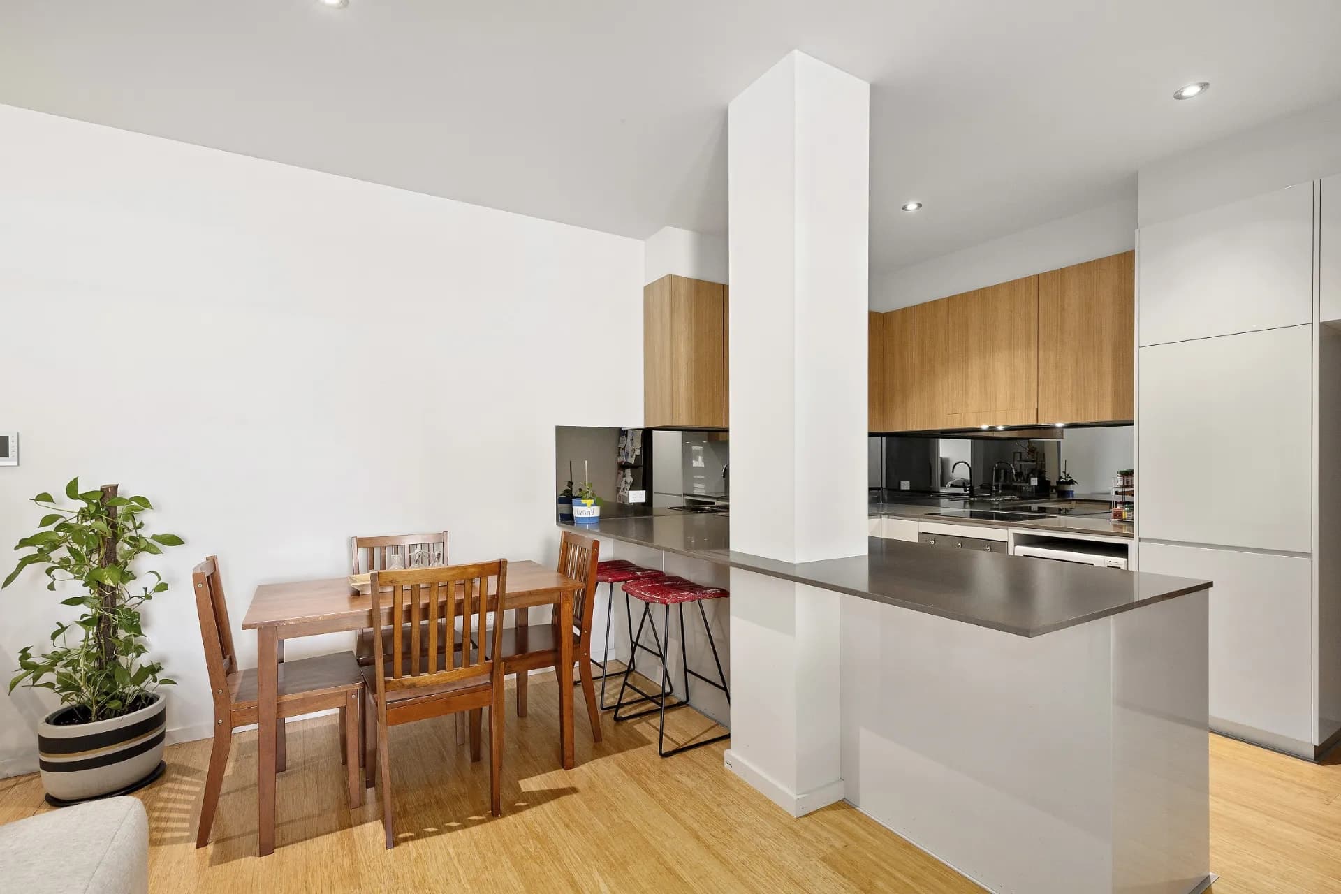 106/119 Tudor Street, Hamilton - Thumbnail 2