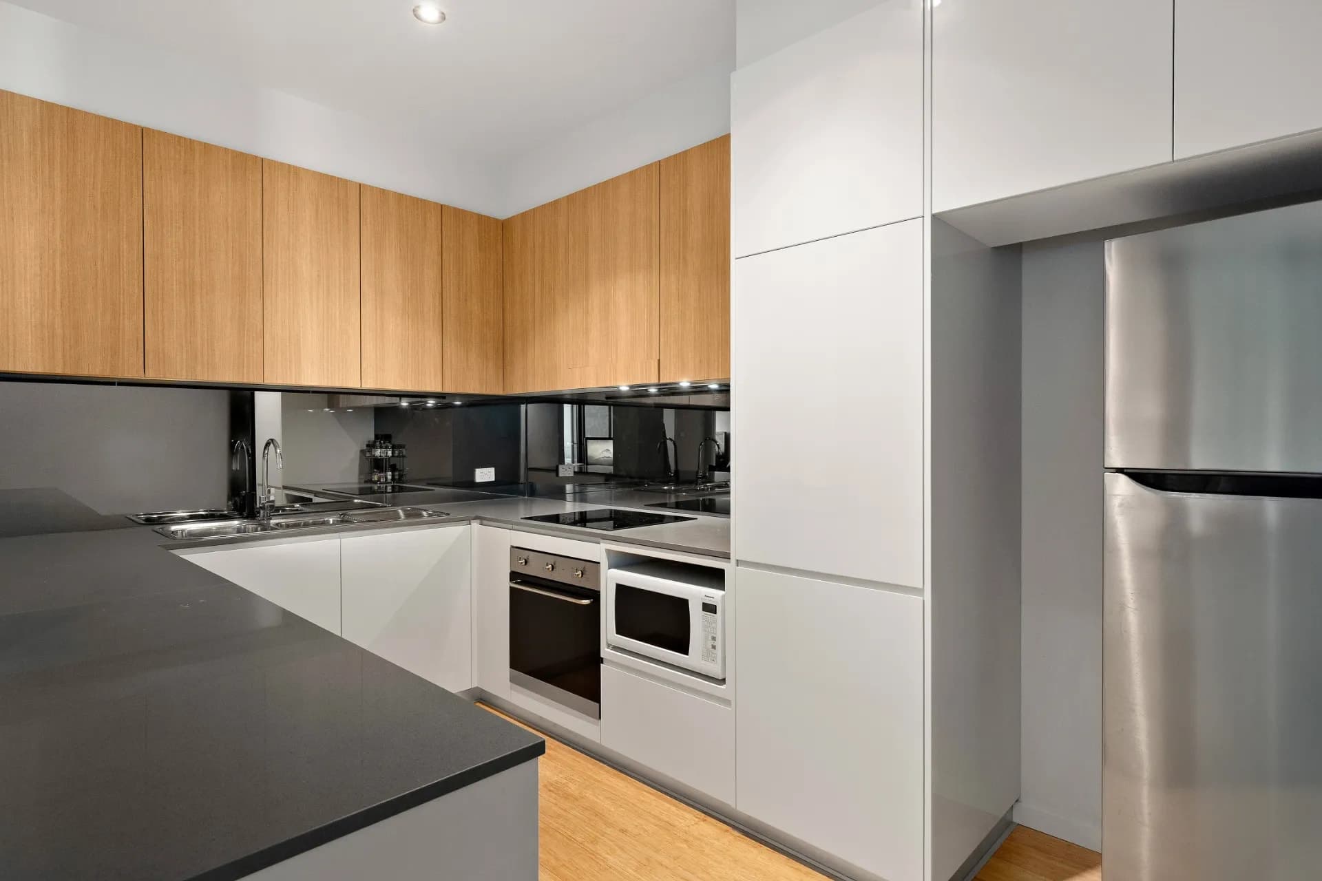 106/119 Tudor Street, Hamilton - Thumbnail 3