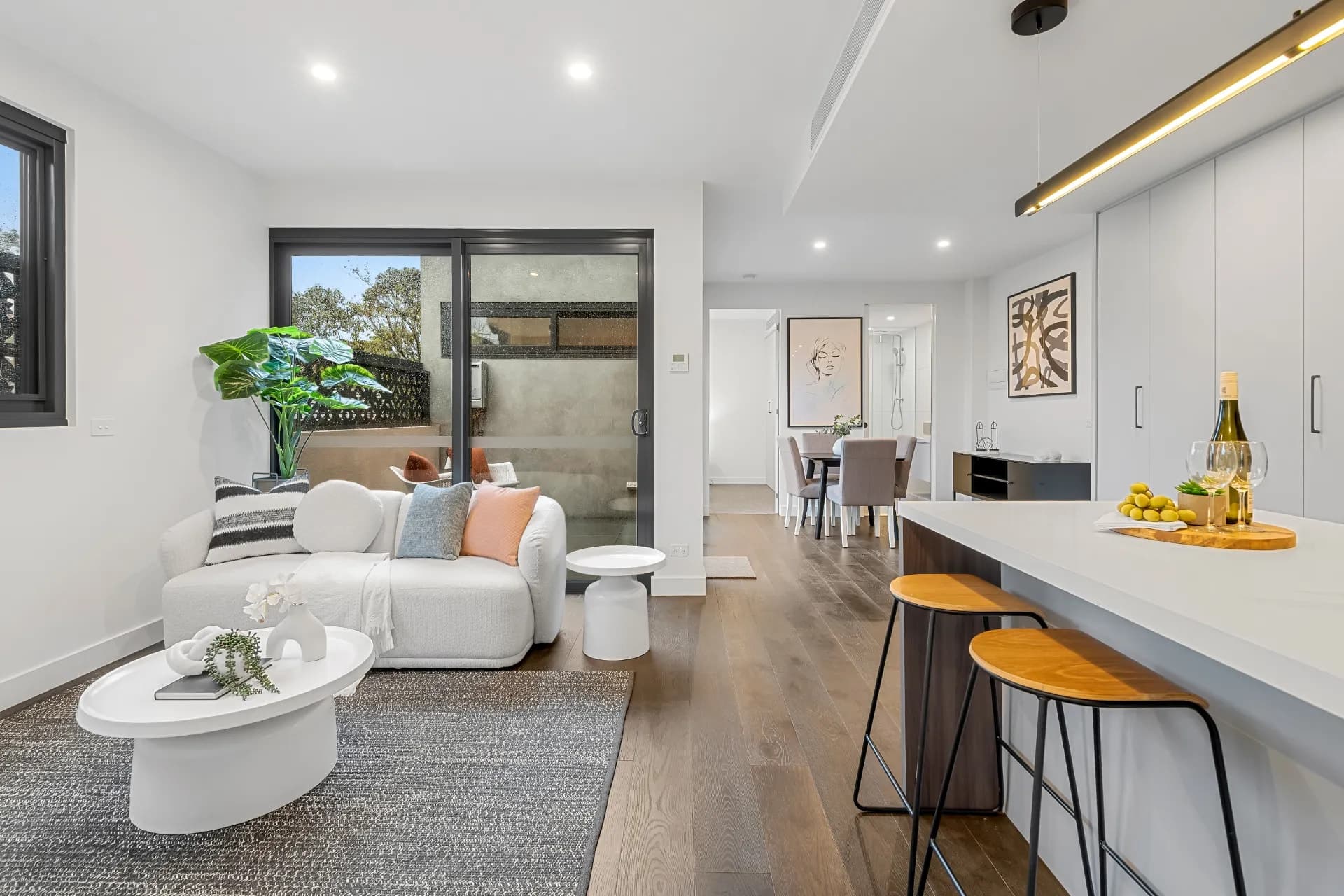 103/24 Linacre  Road, Hampton - Thumbnail 2
