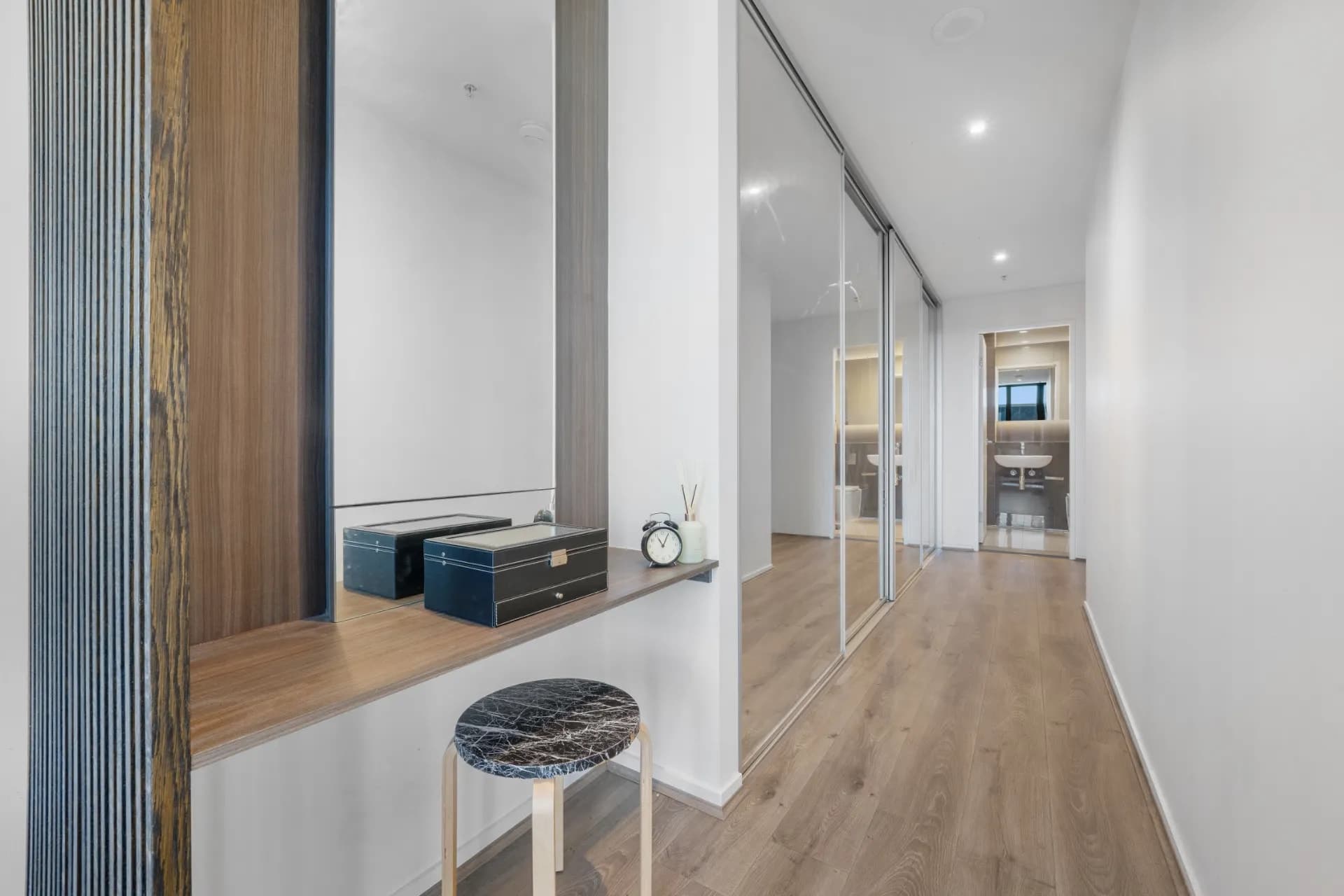 1202/45 Macquarie Street, Parramatta - Thumbnail 8