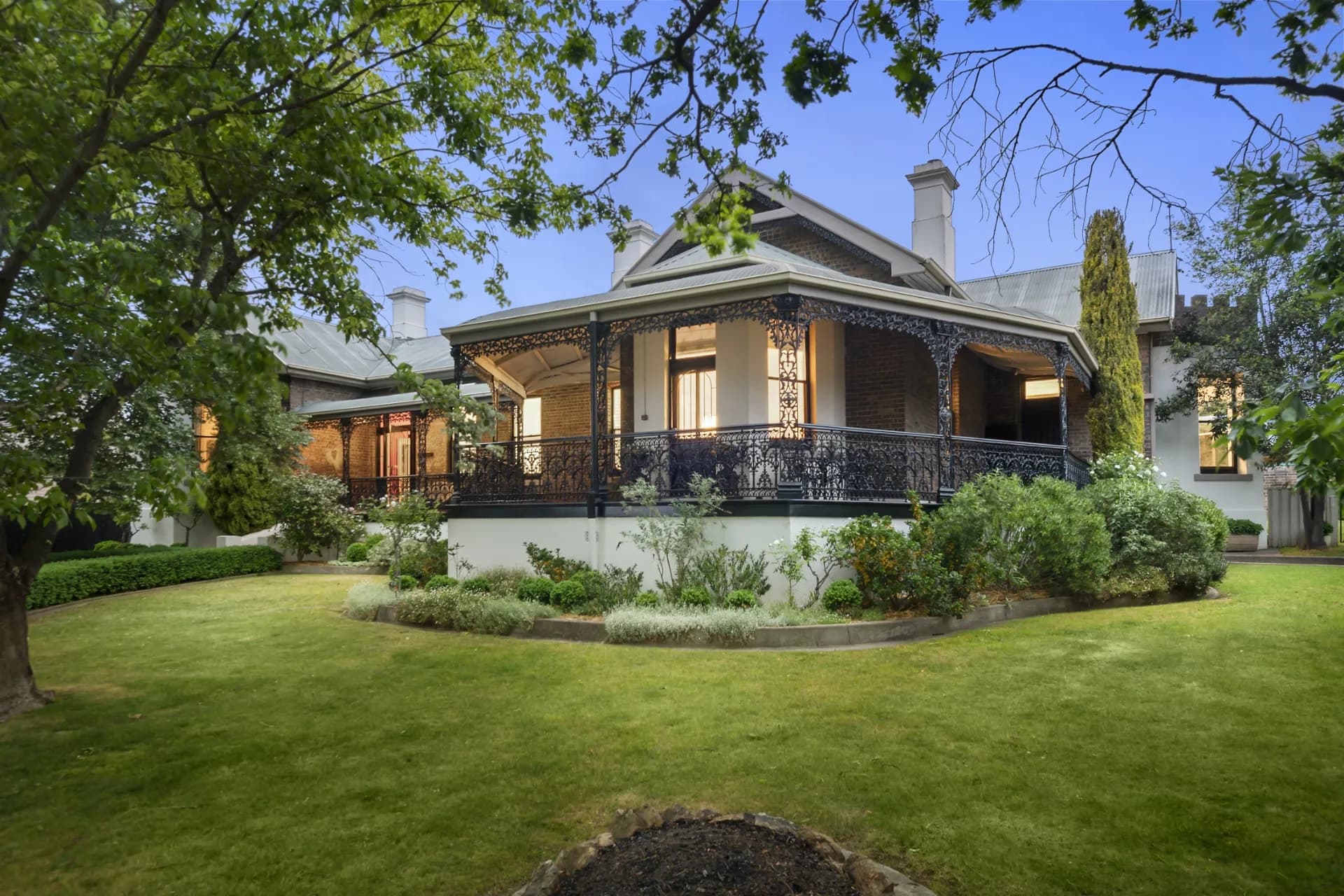 118 Mann Street, Armidale - Image 1