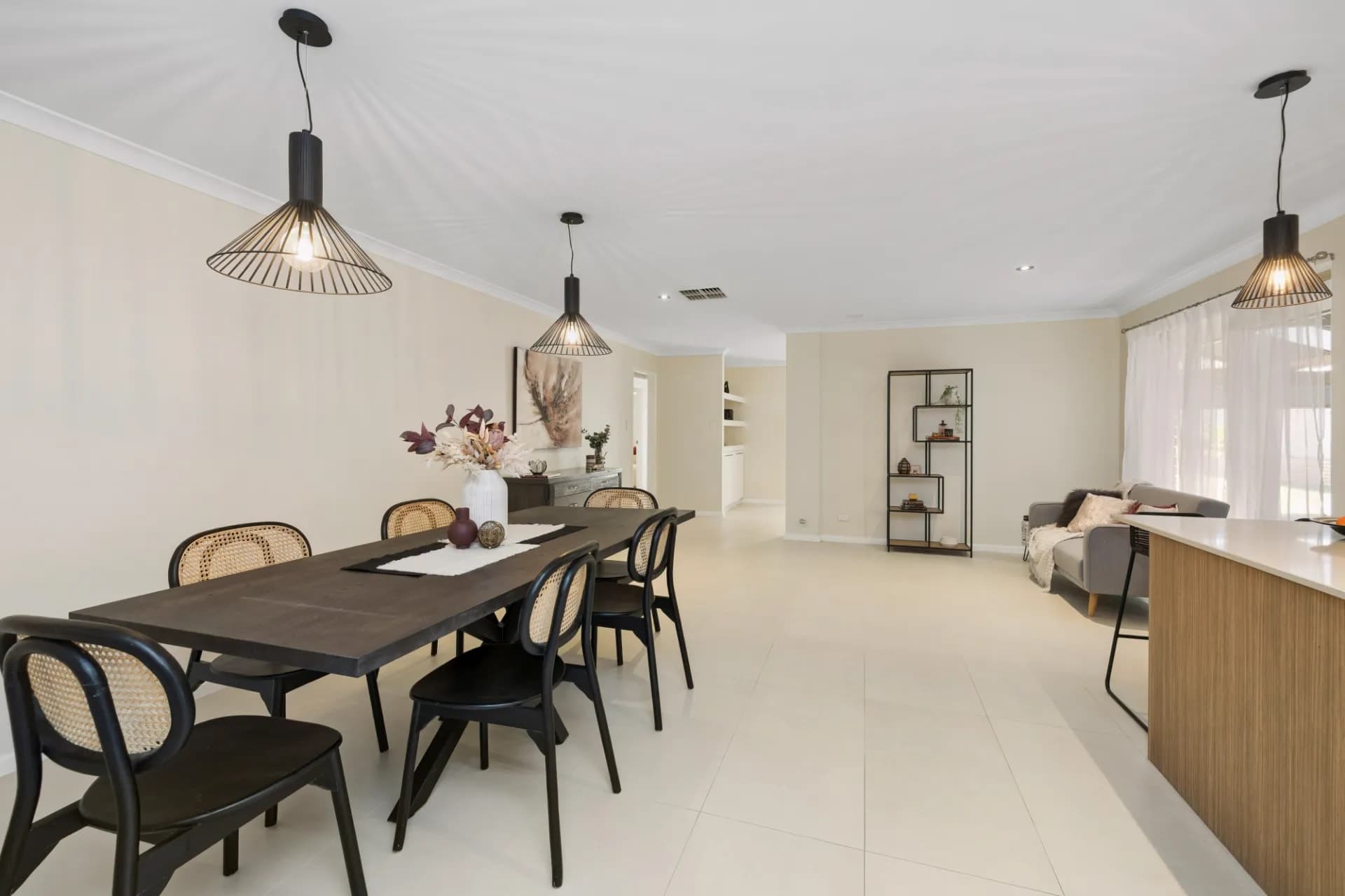 6 Treaty Oak Cove, Bibra Lake - Thumbnail 3