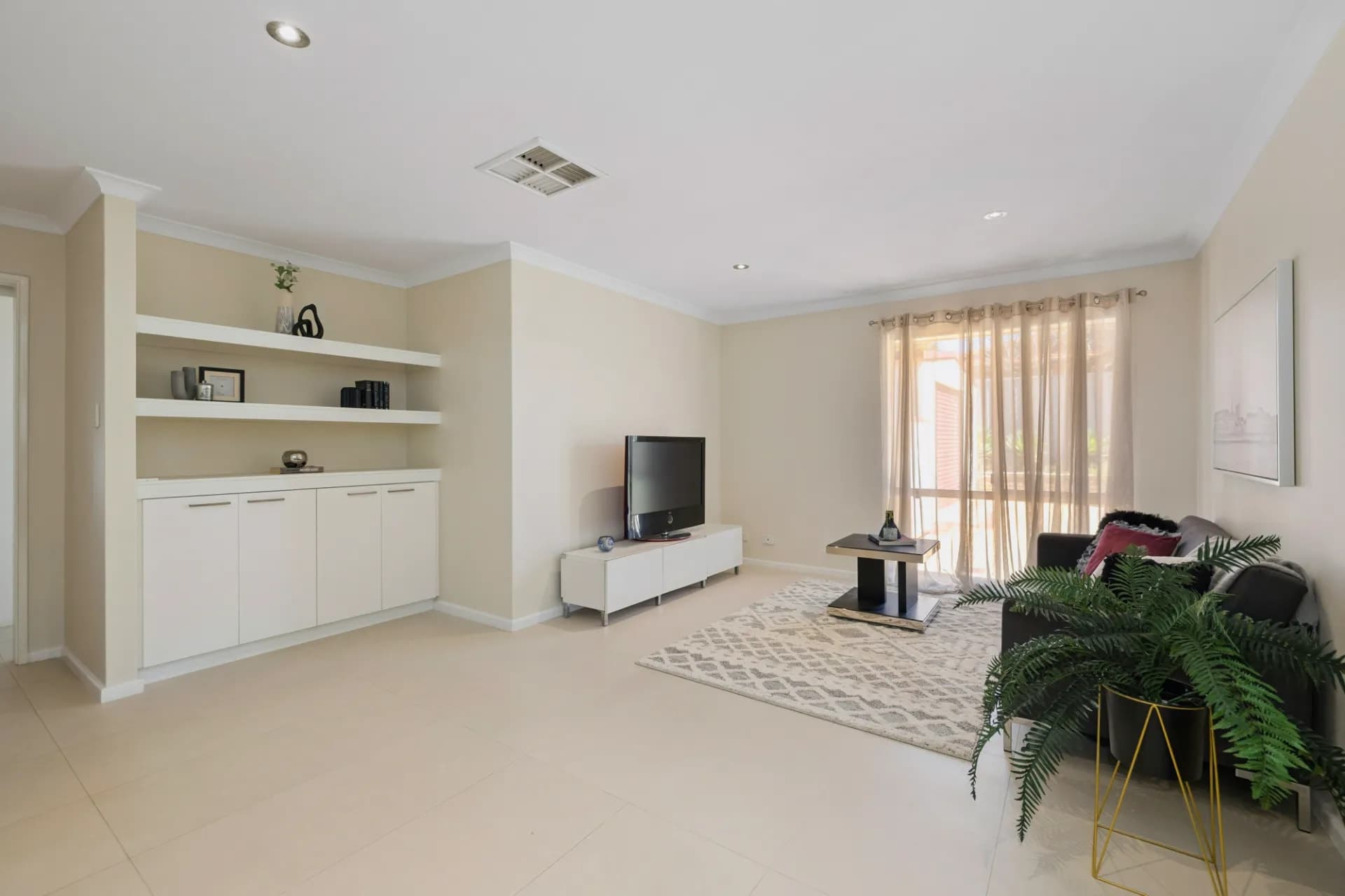 6 Treaty Oak Cove, Bibra Lake - Thumbnail 5