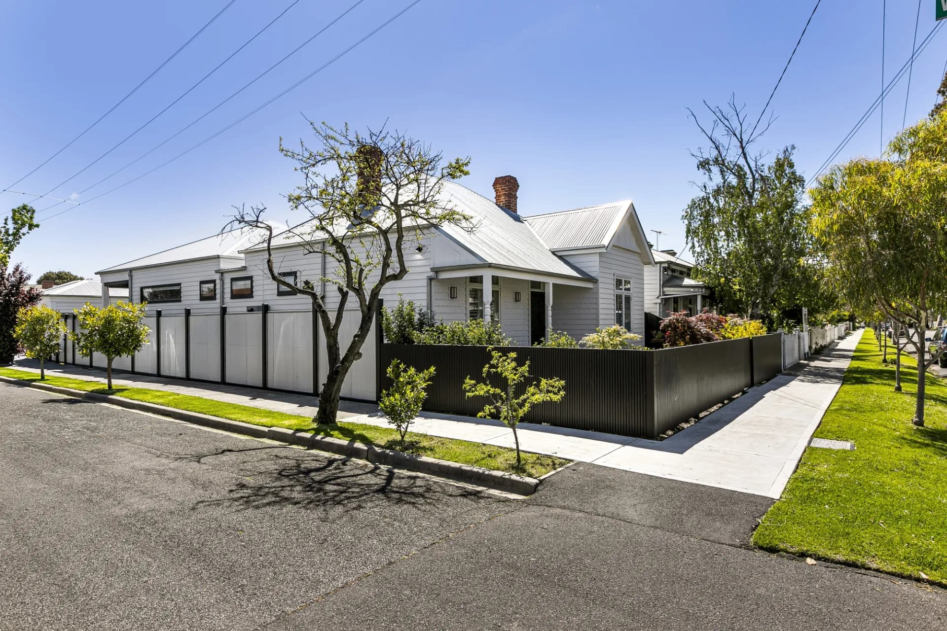 58 Peel Street, Newport - Thumbnail 2