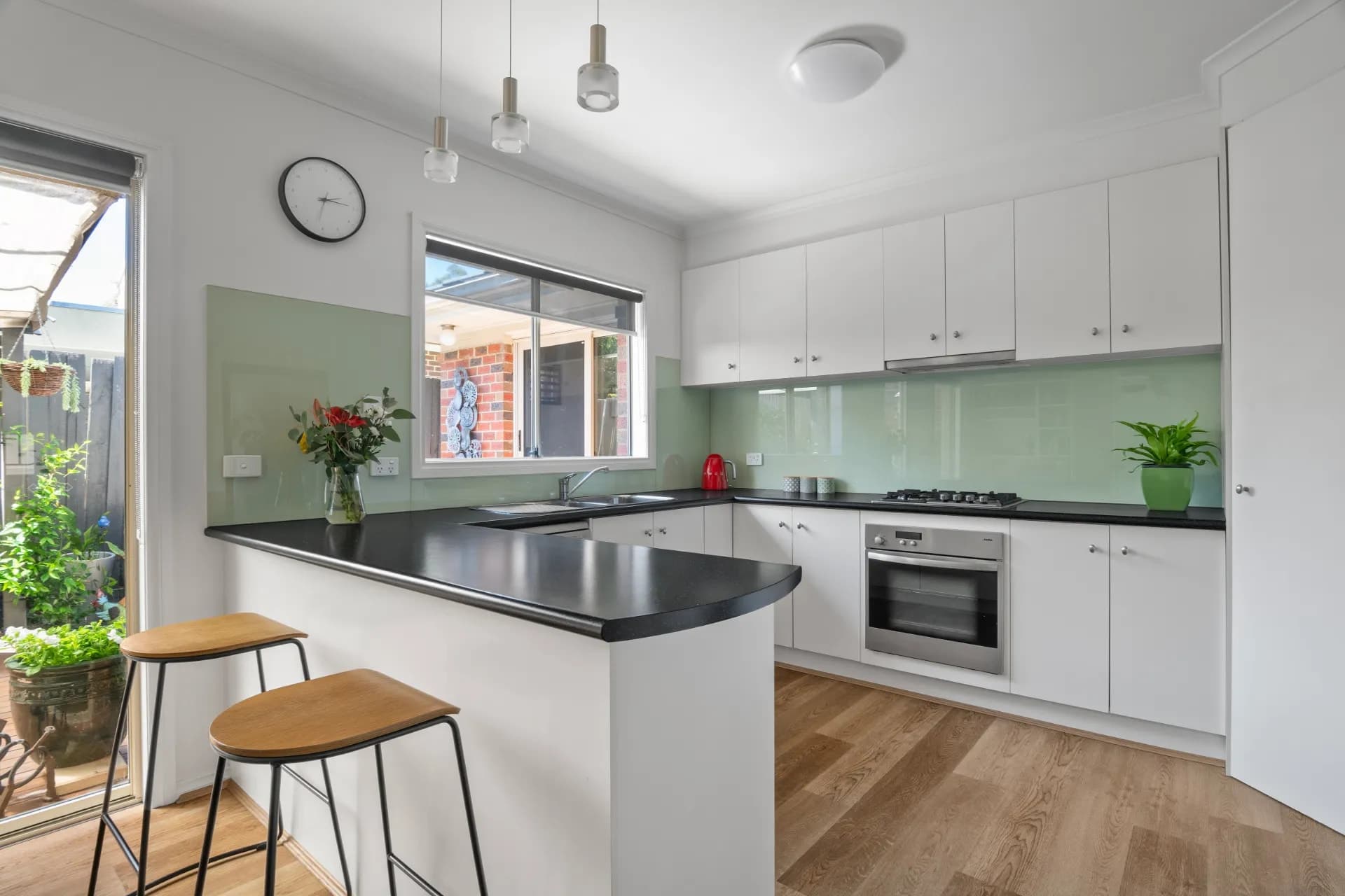 4/10-12 Lawson Parade, Heidelberg Heights - Thumbnail 4