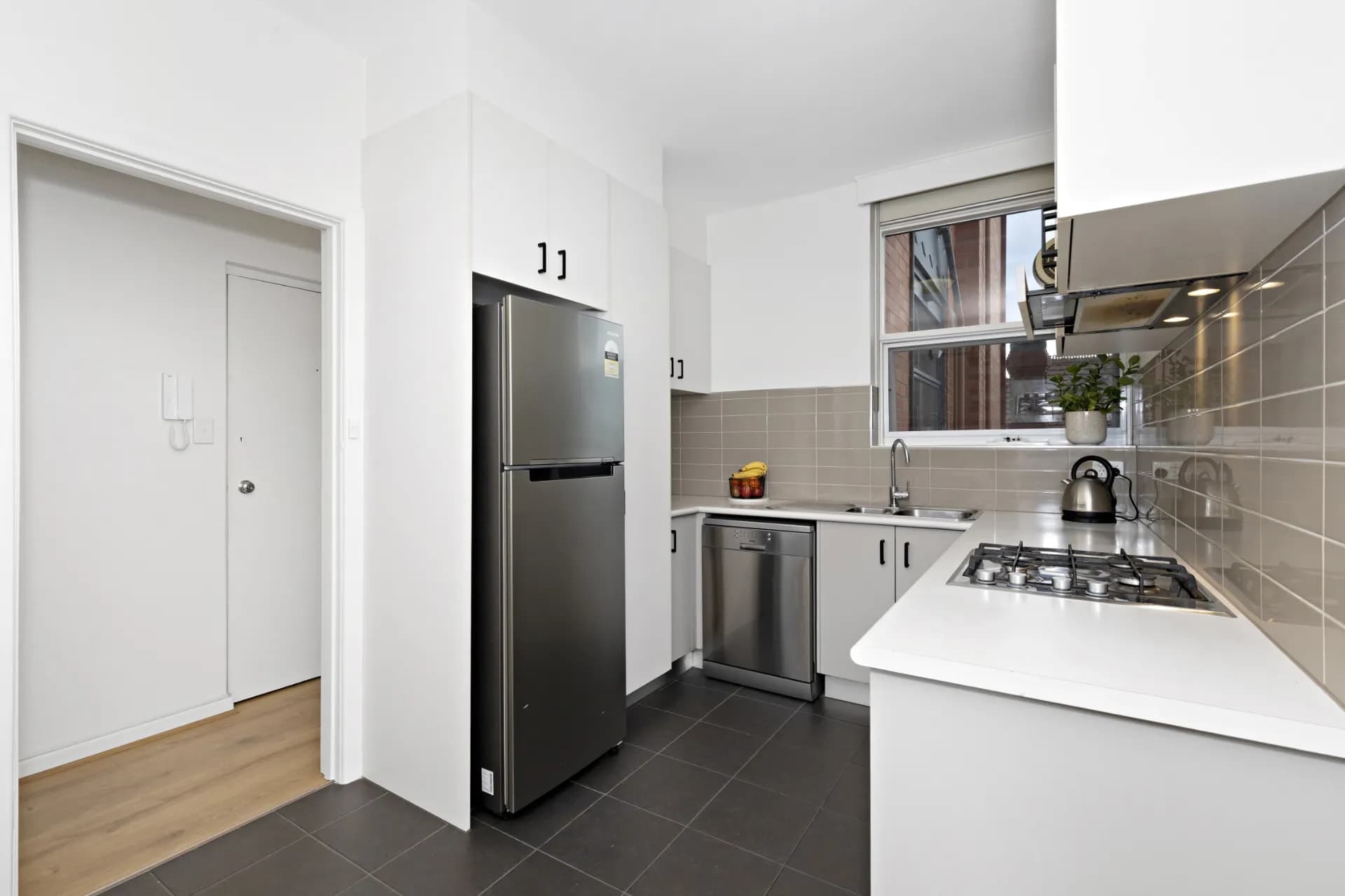 5/8 Southey Street, Elwood - Thumbnail 4