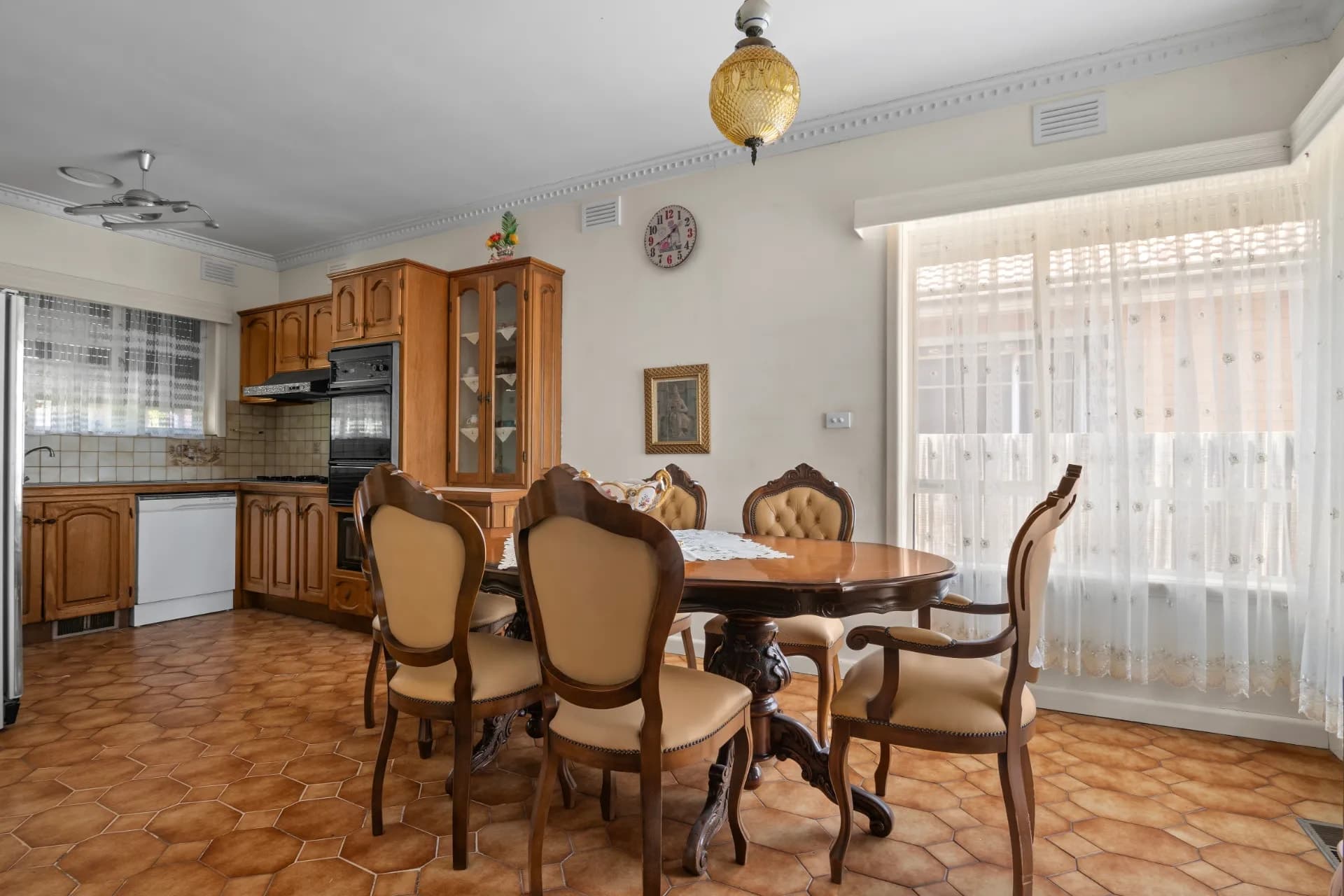 90 Broadhurst Avenue, Reservoir, VIC, Reservoir - Thumbnail 4