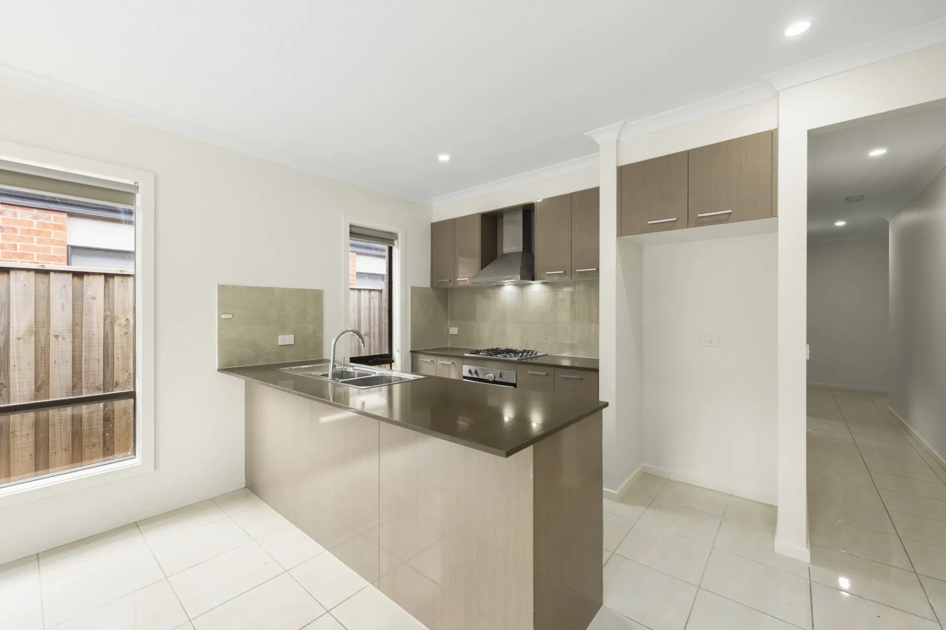 30 Harogen Drive, Werribee., Werribee - Thumbnail 7