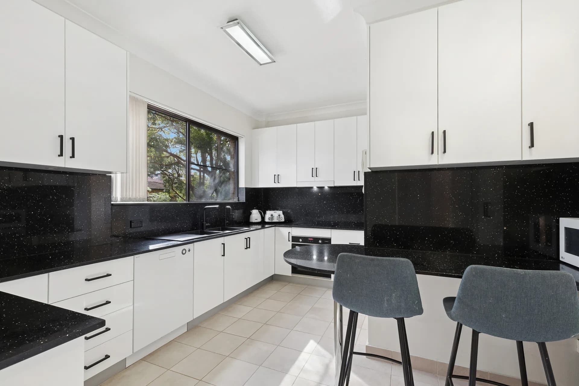 1/36-38 Noble  Street, Allawah - Thumbnail 3