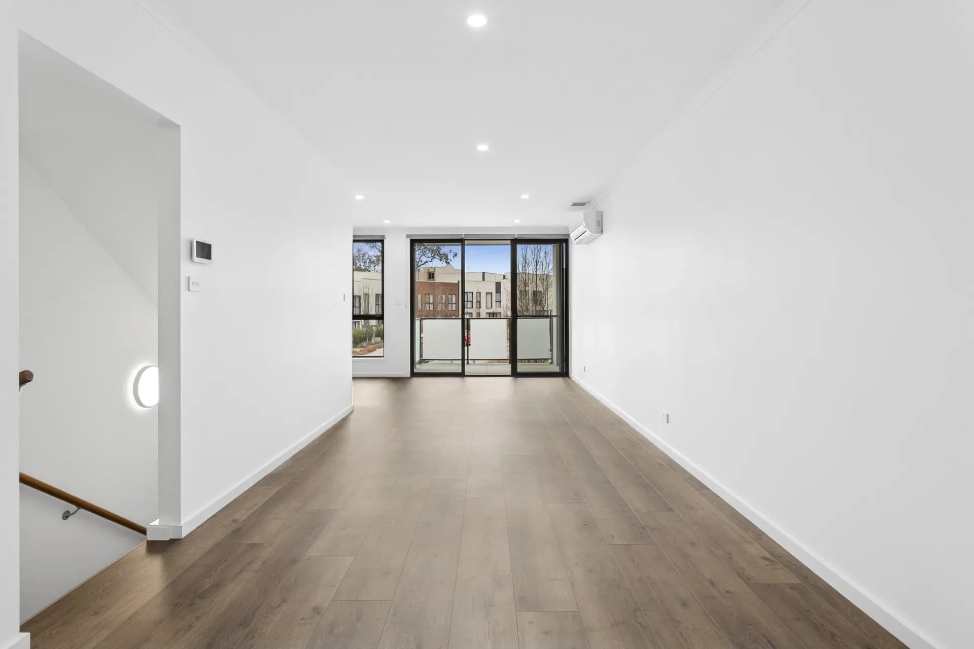 32/128 Easty Street, Phillip., Phillip - Image 1