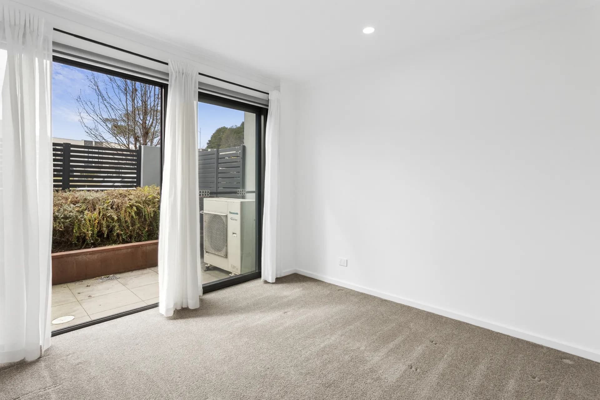 32/128 Easty Street, Phillip., Phillip - Thumbnail 3