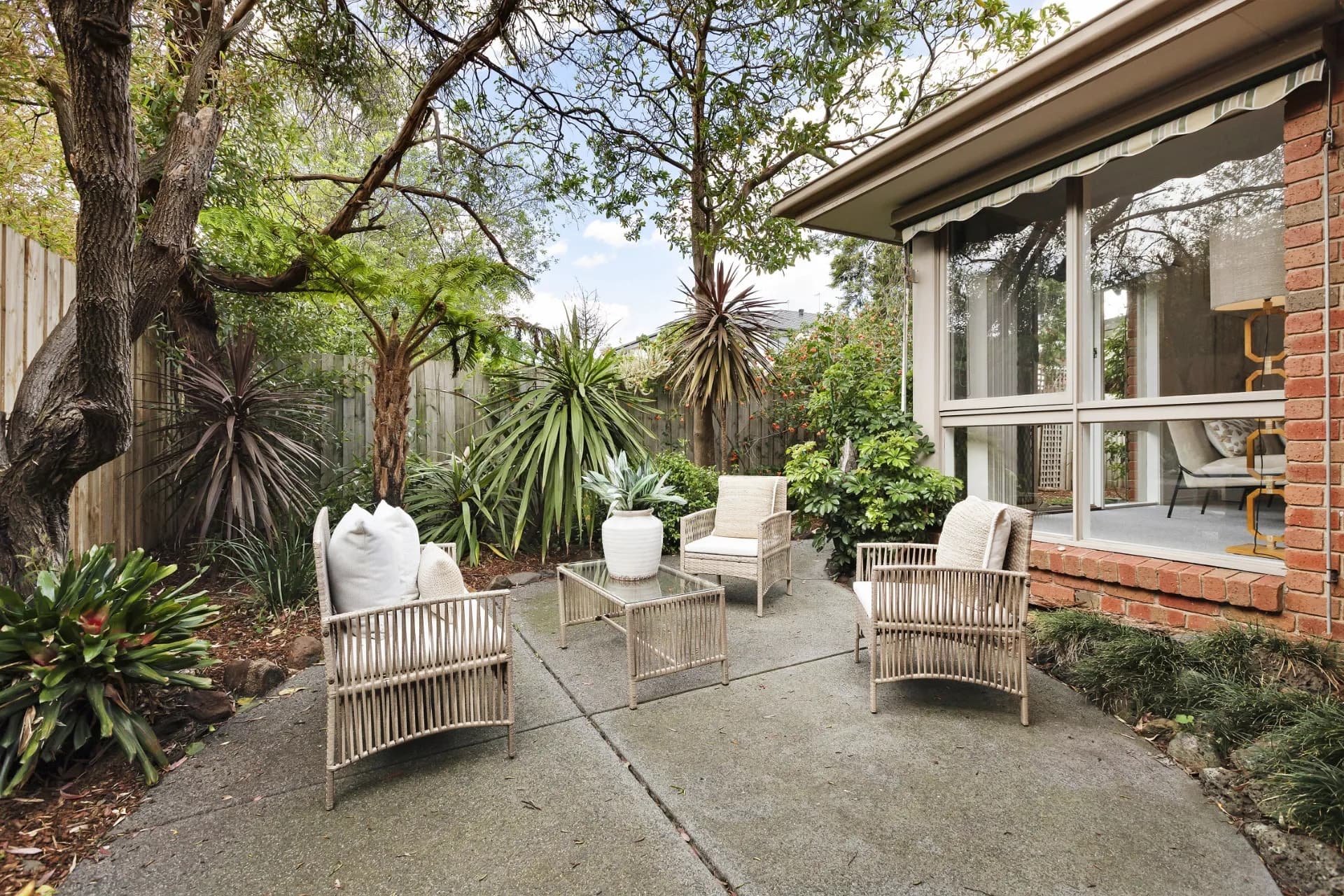 2/5 Isabella Street, Parkdale - Image 1