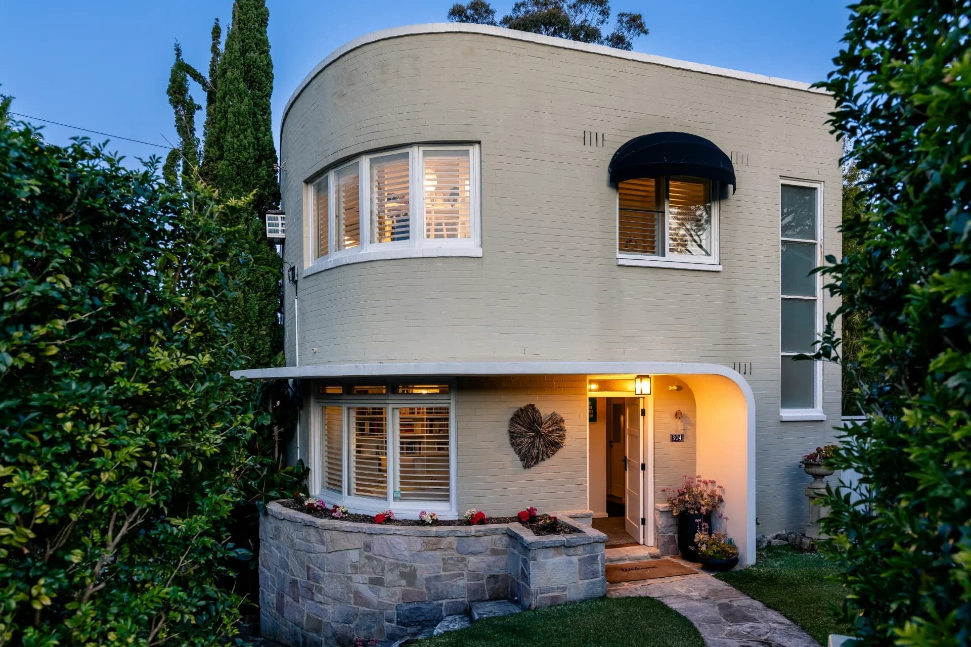 304 Sailors Bay Road, Northbridge - Image 1