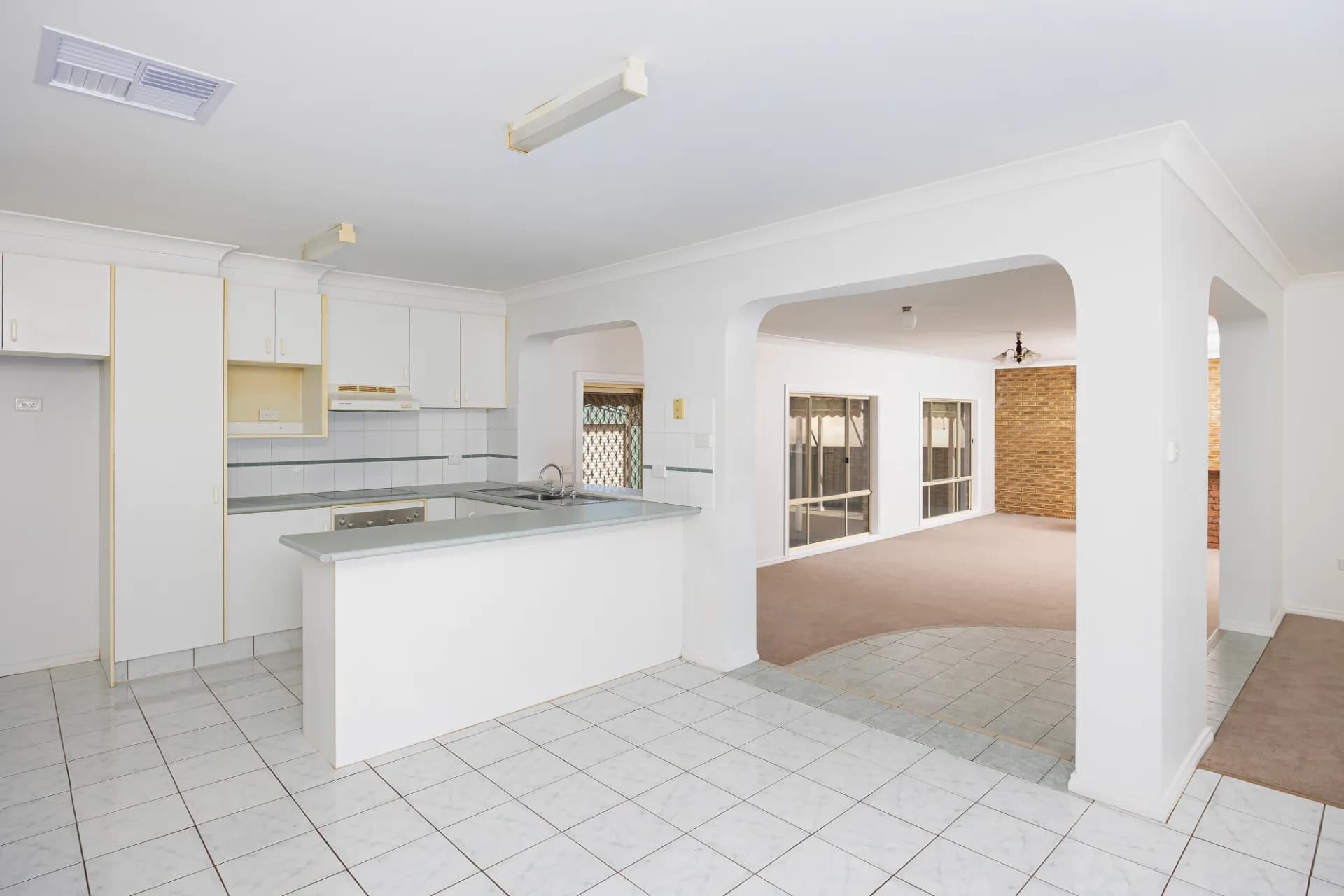 15 Boree Avenue, Forest Hill - Thumbnail 3