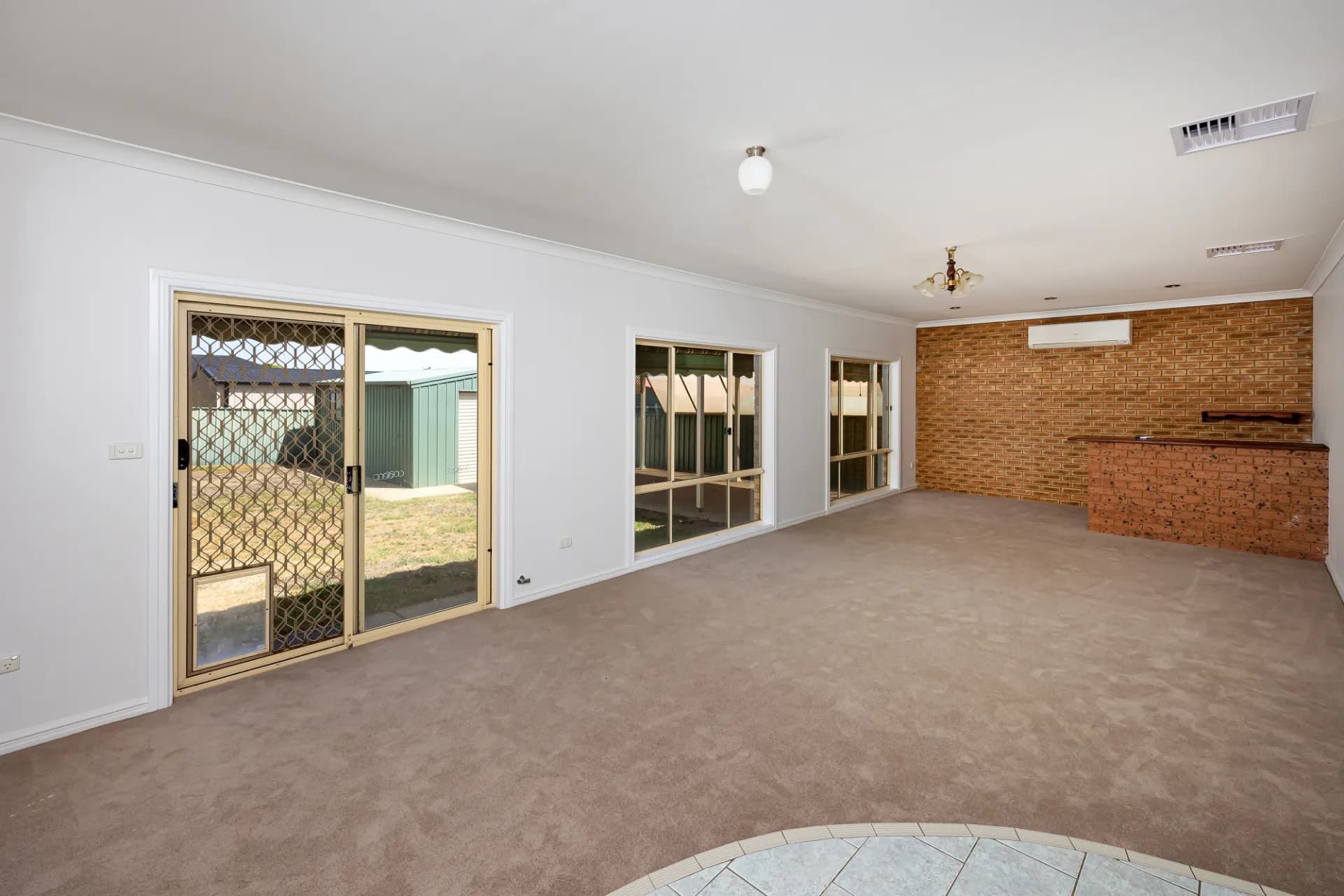 15 Boree Avenue, Forest Hill - Thumbnail 4