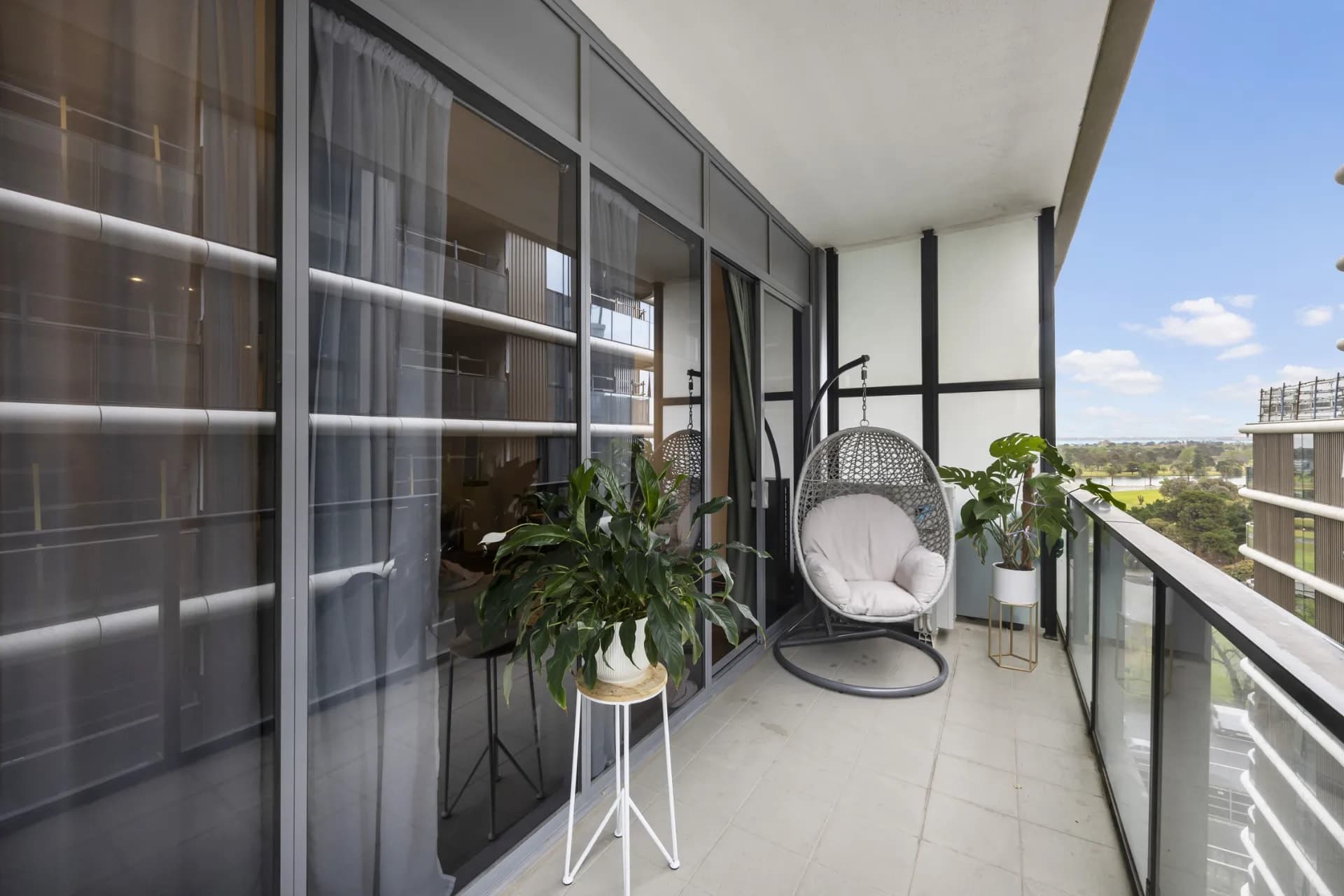 904/55 Queens Road, Melbourne - Thumbnail 4