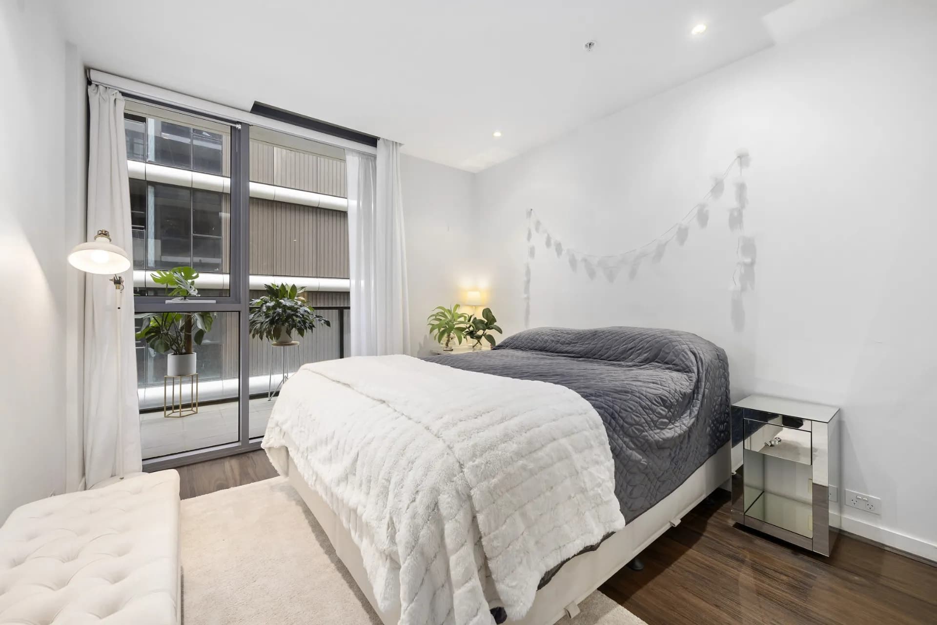 904/55 Queens Road, Melbourne - Thumbnail 5