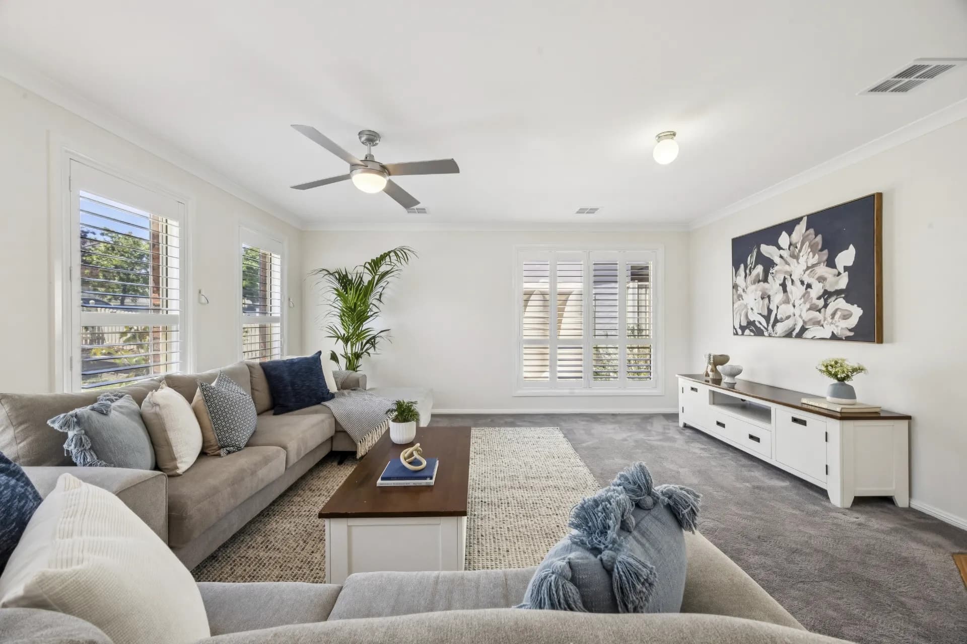 12 Stonehaven Circuit, Queanbeyan., Queanbeyan - Thumbnail 3