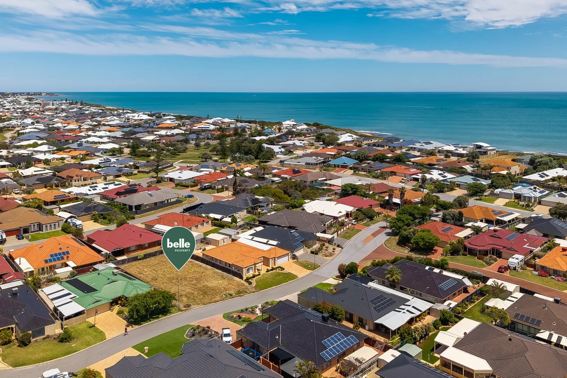 13 Castaway Cove, Halls Head - Image 1