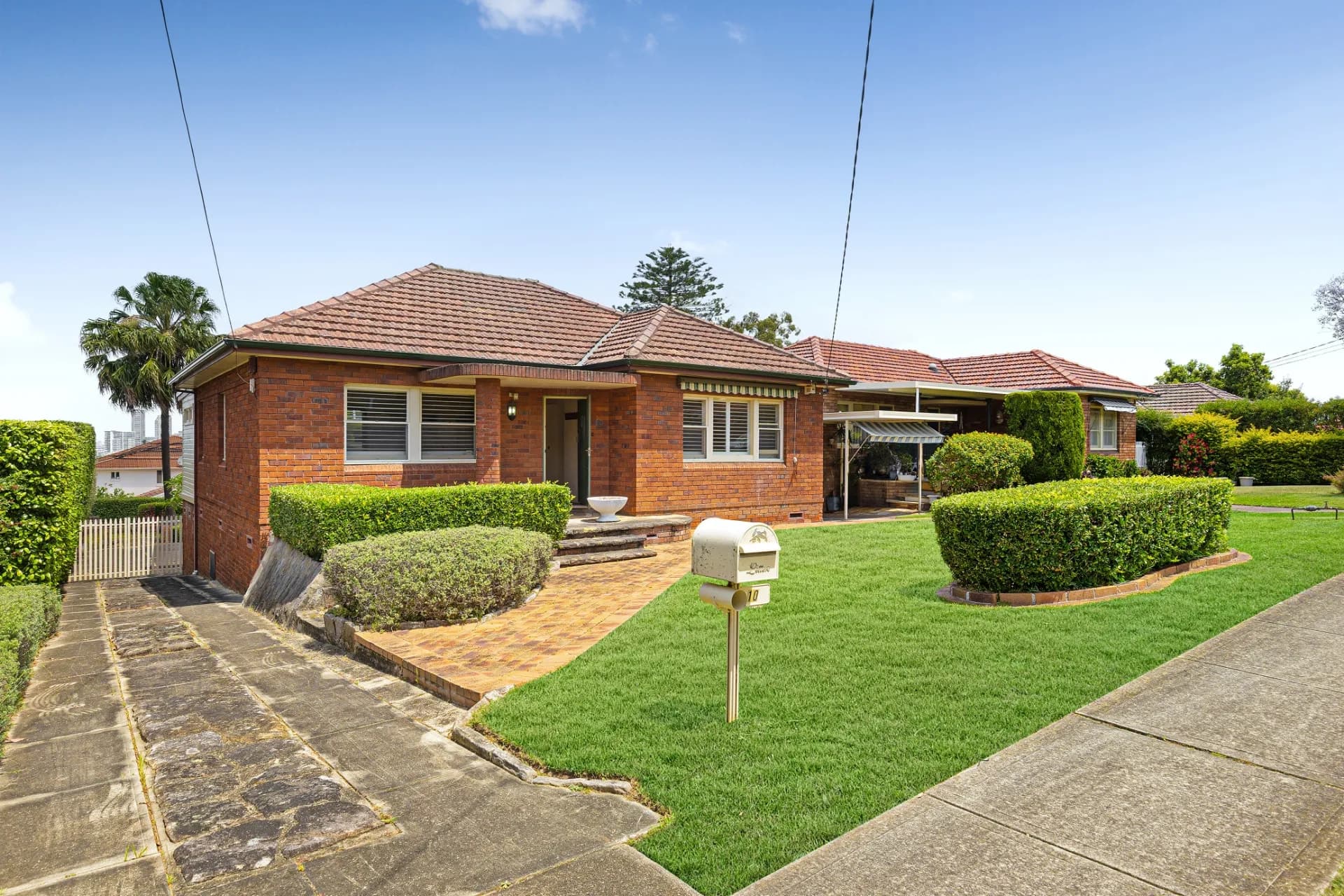 10 Mimos Street, Denistone West - Thumbnail 2