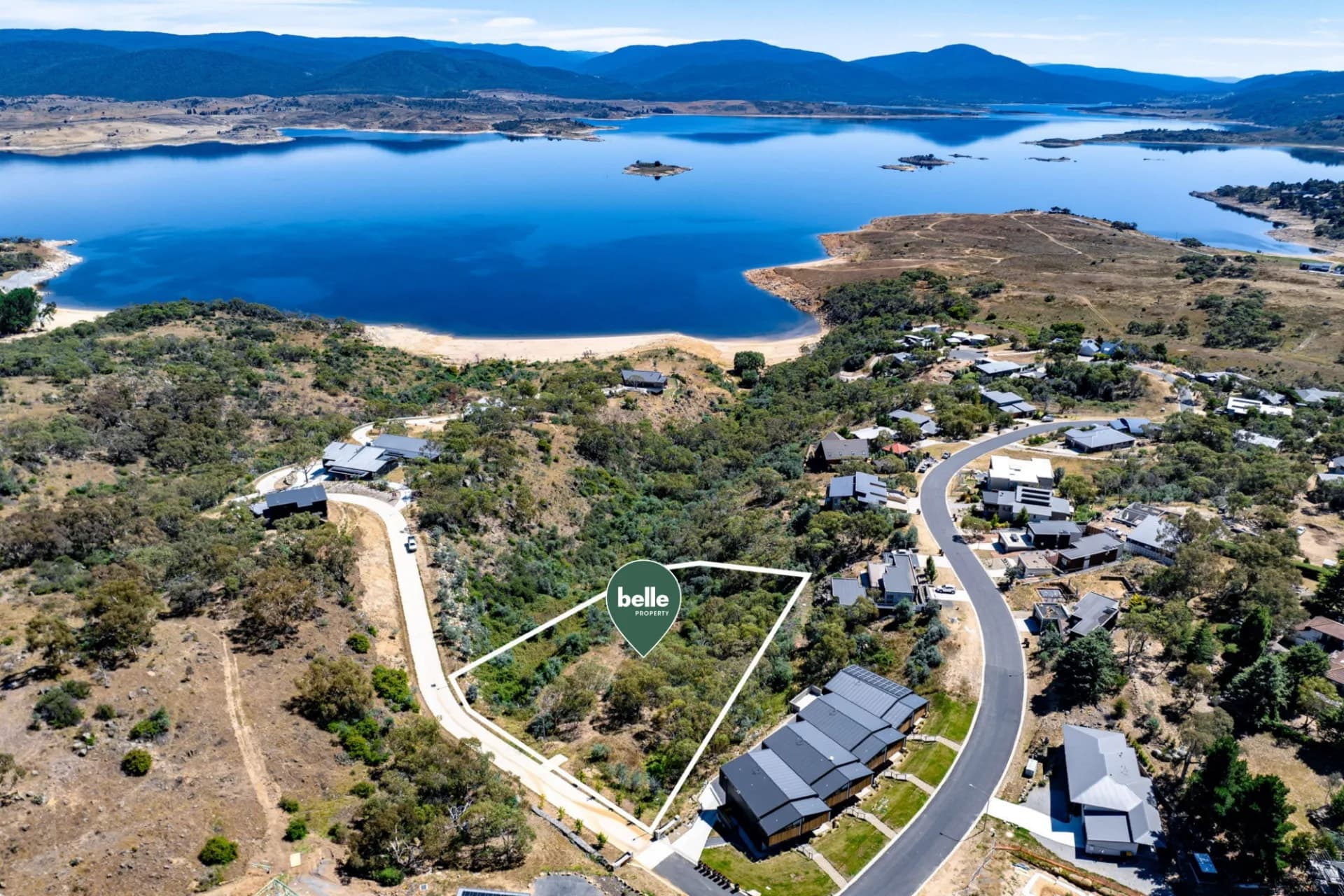 2/1 Willow Bay Place, East Jindabyne., Nundah - Image 1