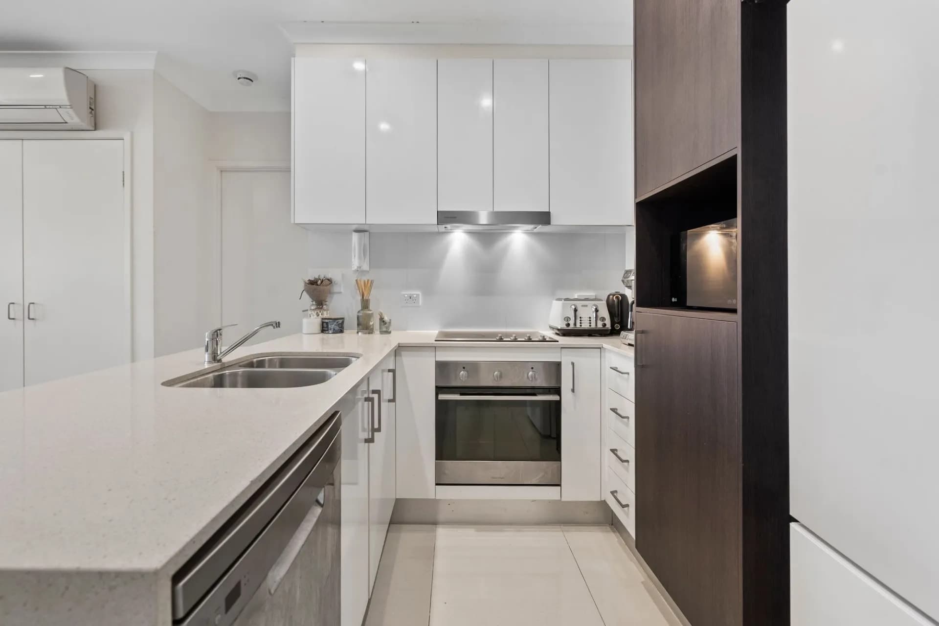 205/19 Isedale Street, Wooloowin, QLD, Wooloowin - Thumbnail 3
