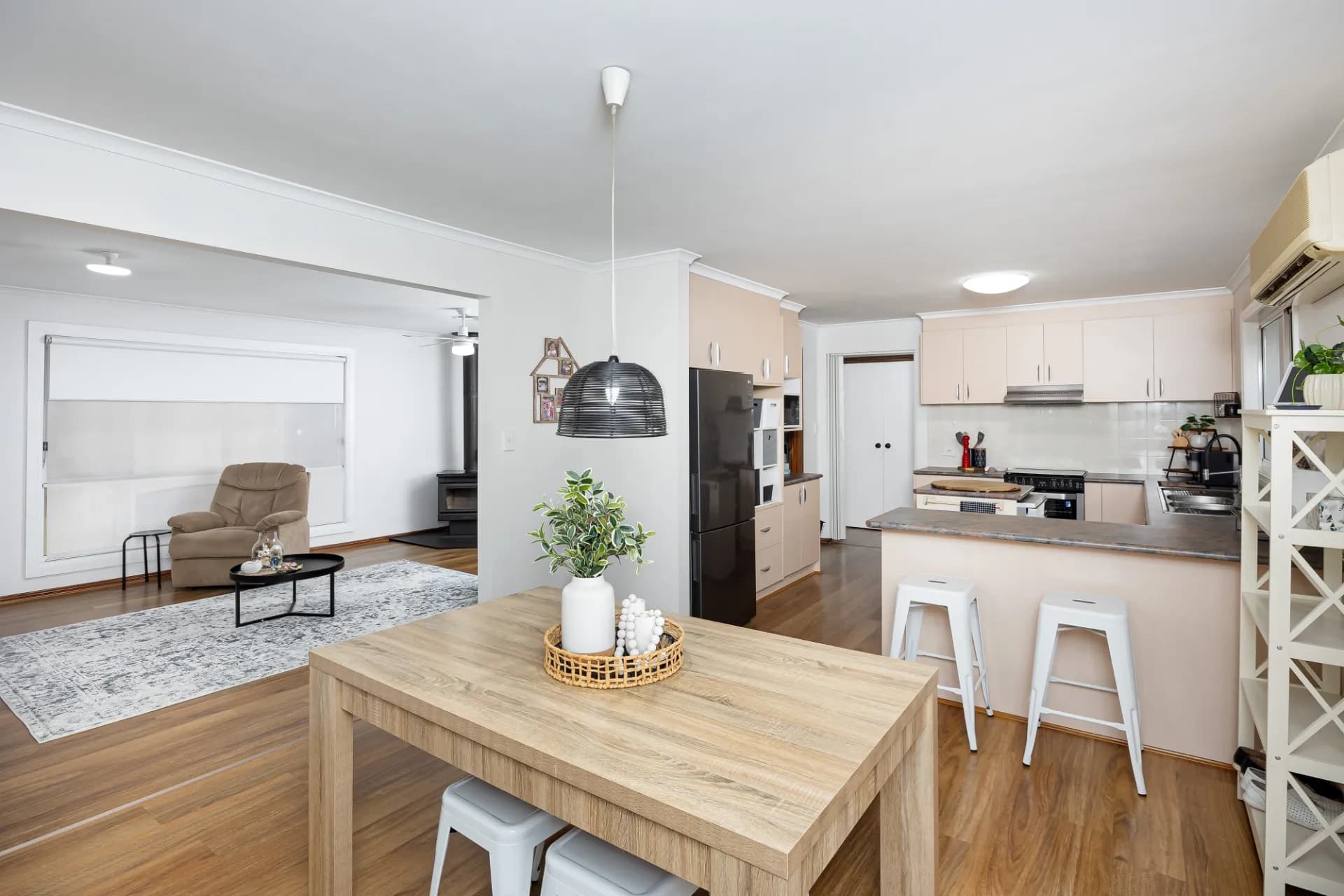 18 Allonby  Avenue, Forest Hill - Thumbnail 4