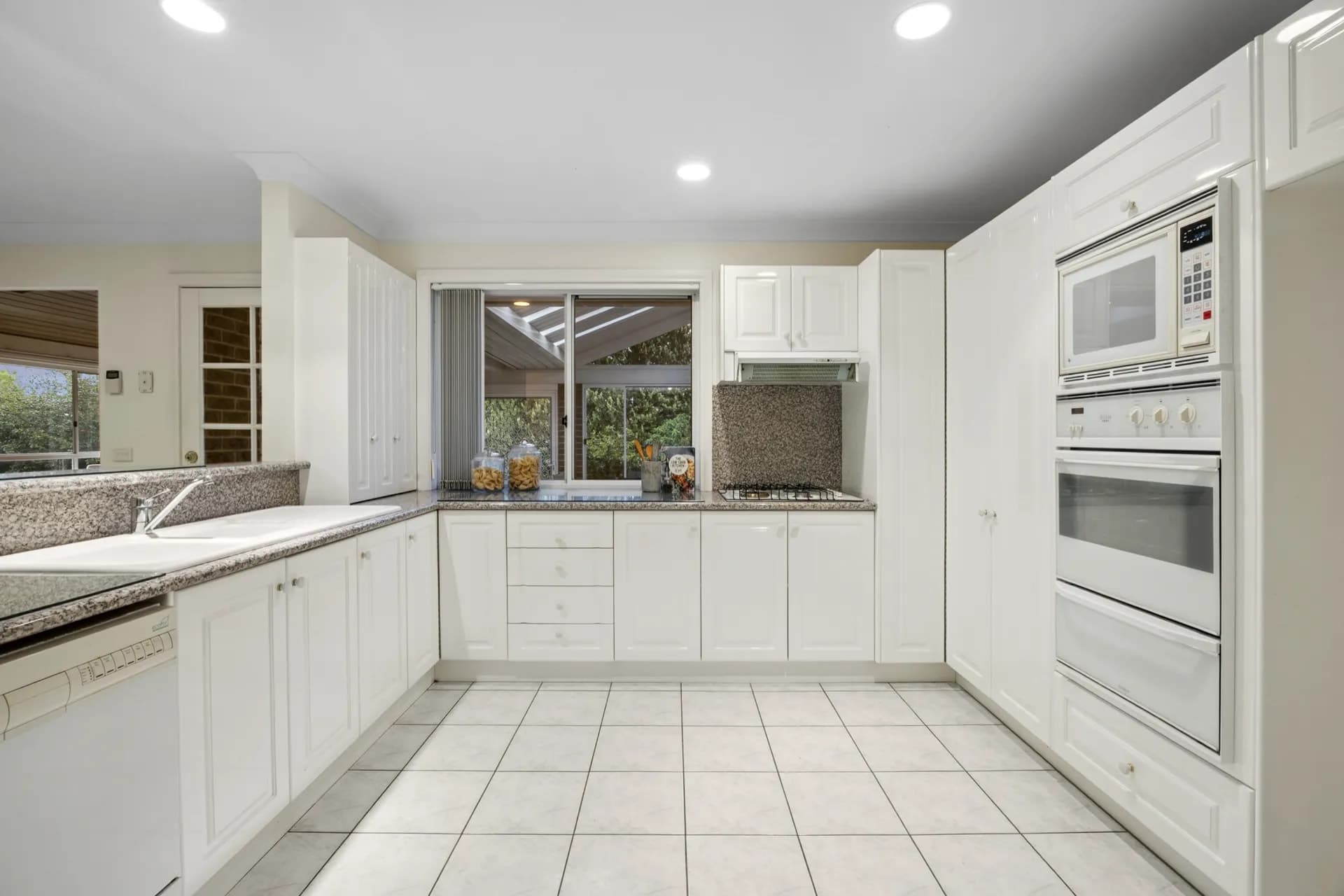 5 Coachwood Avenue, Jerrabomberra., Jerrabomberra - Thumbnail 5