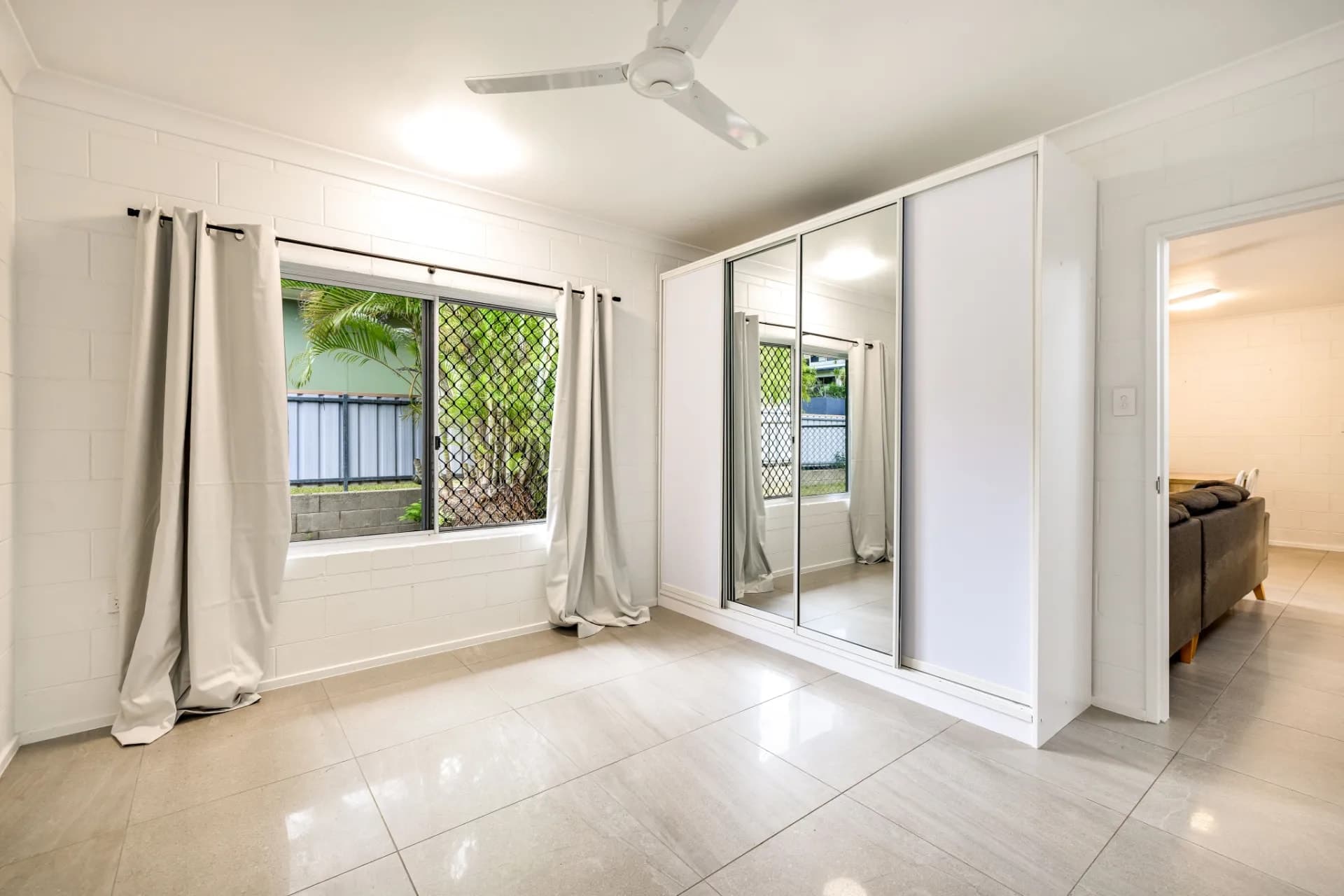 8 Kambara Street, White Rock - Thumbnail 6