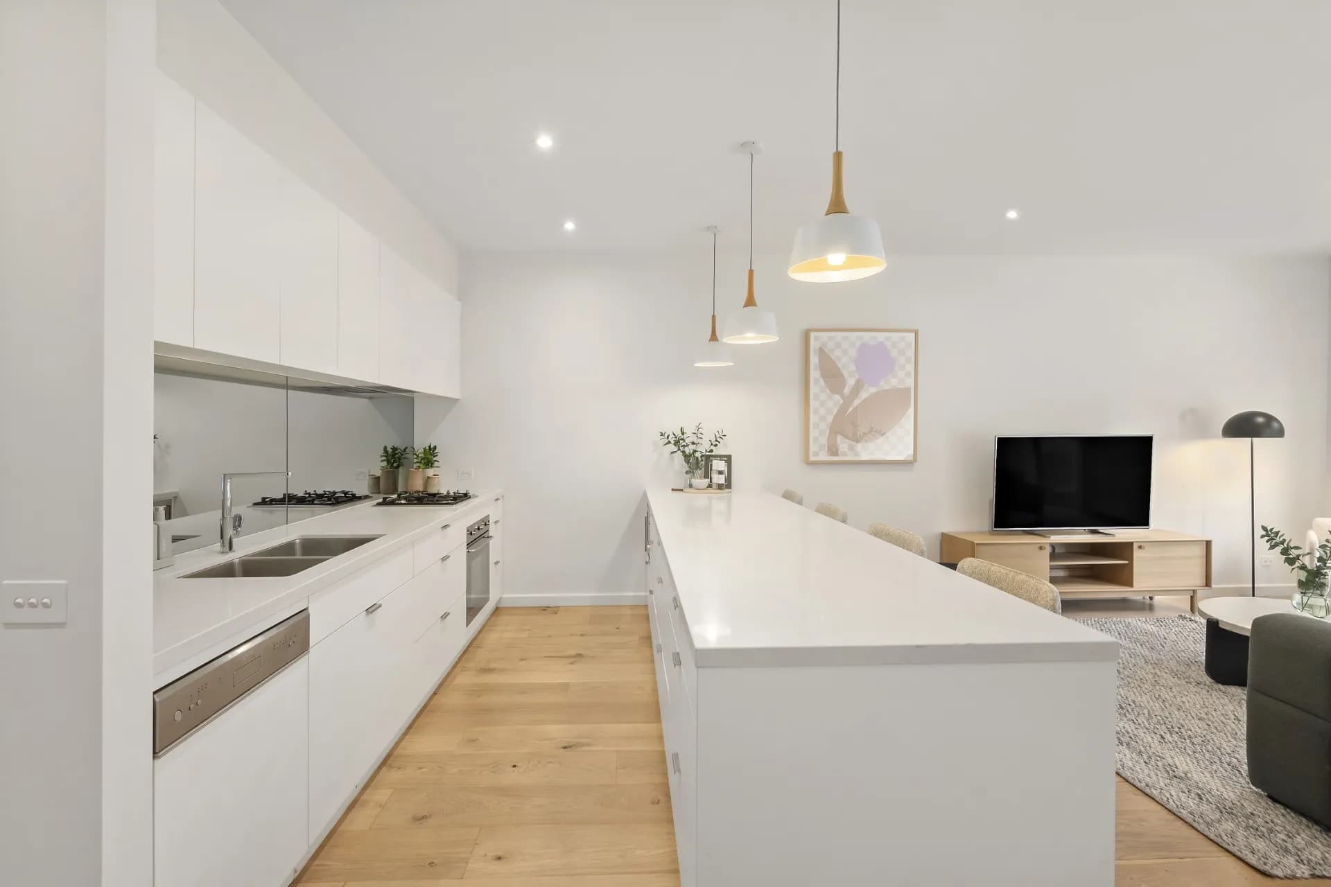 12 Amberley Drive, Cheltenham - Thumbnail 4