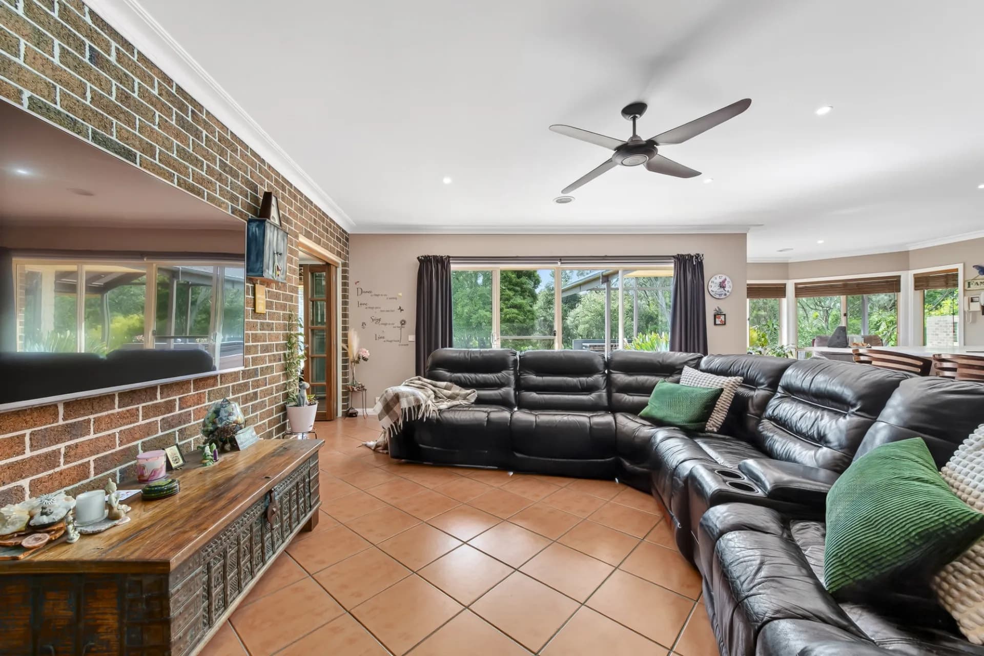 14 Seabrook Avenue, Rosebud., Rosebud - Thumbnail 5