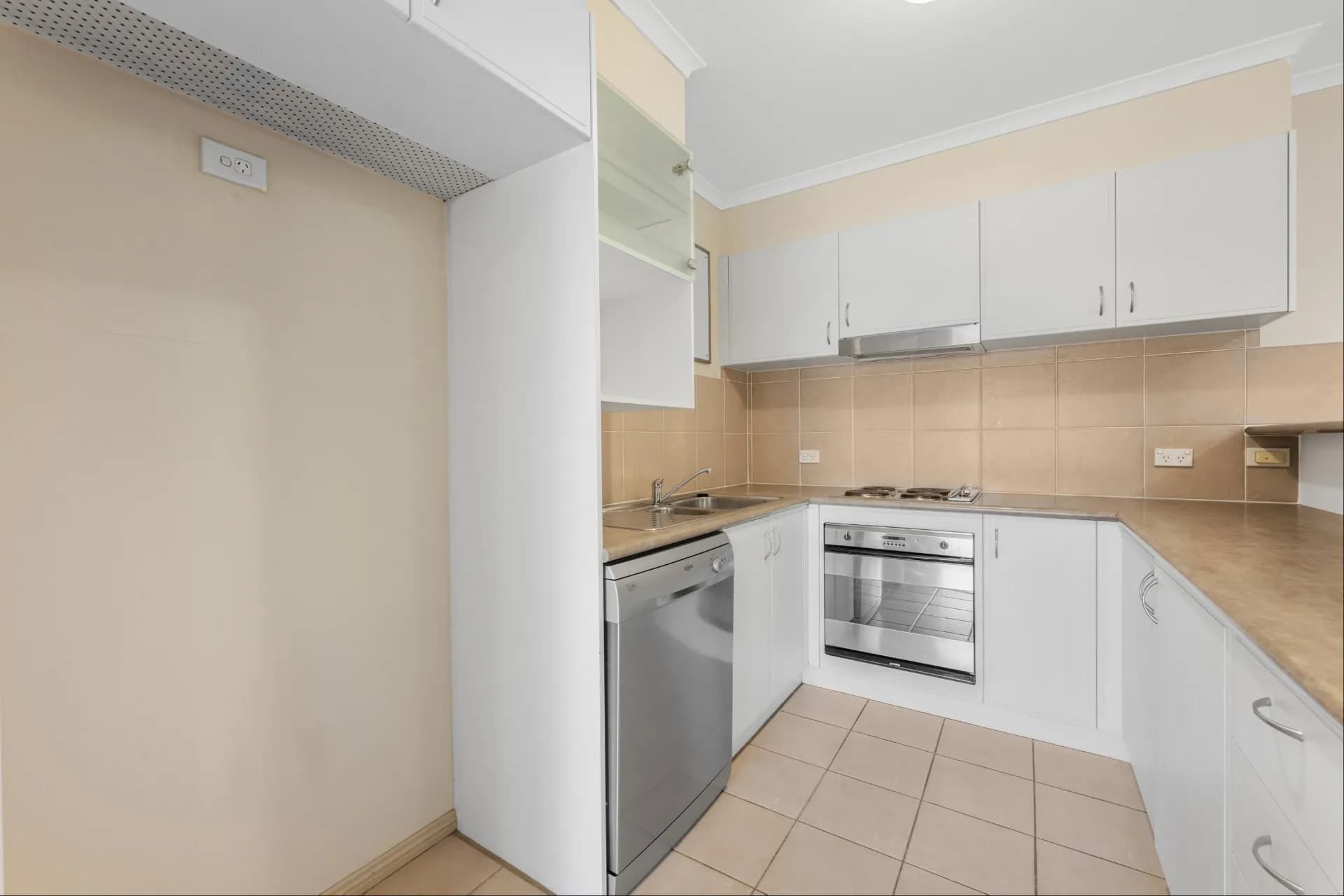 100/72 Wentworth Avenue, Kingston., Kingston - Thumbnail 5