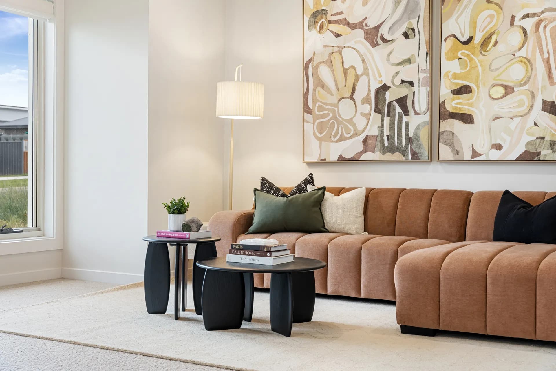 19 Roseteague  Way, Orange - Thumbnail 2