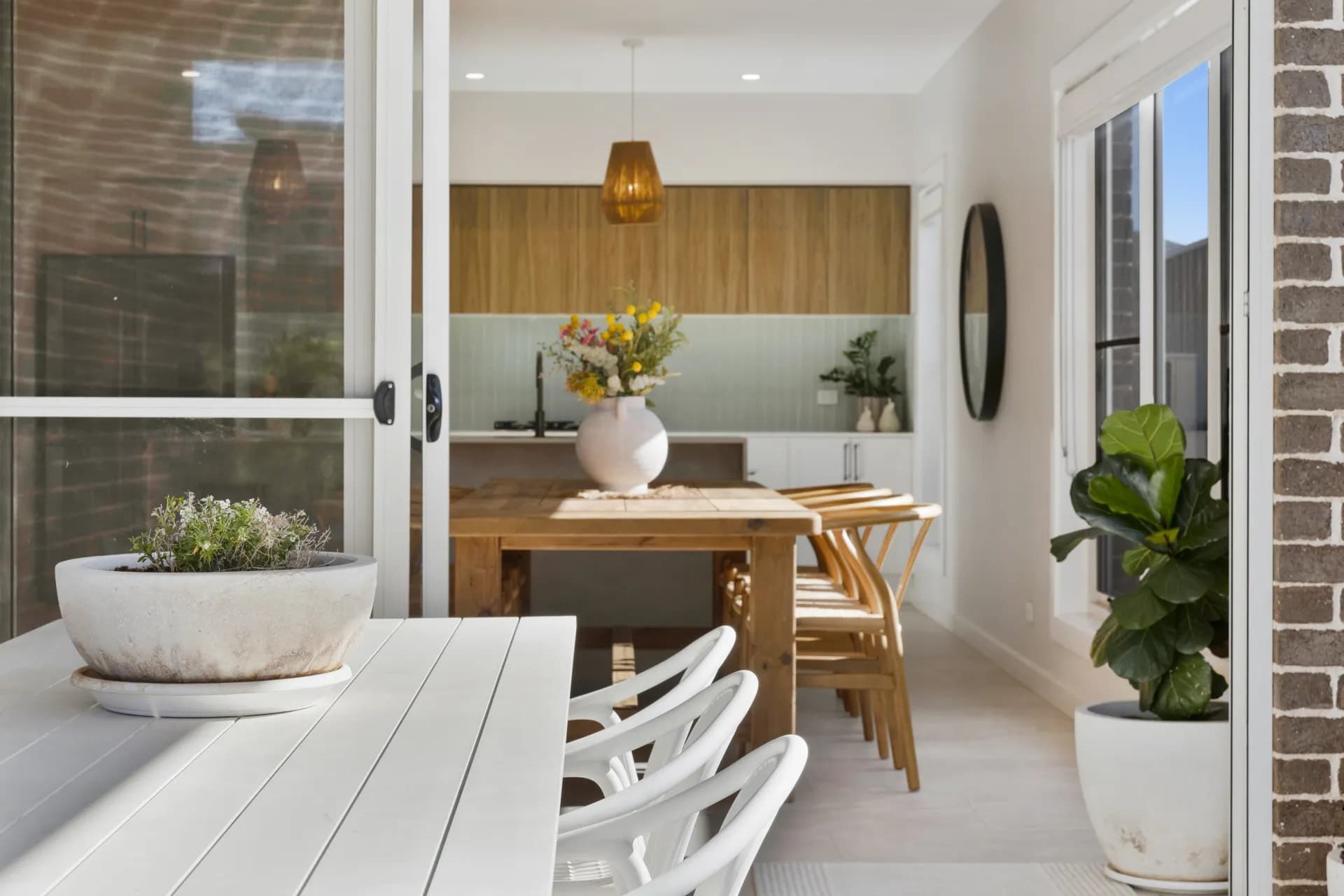 19 Roseteague  Way, Orange - Thumbnail 4