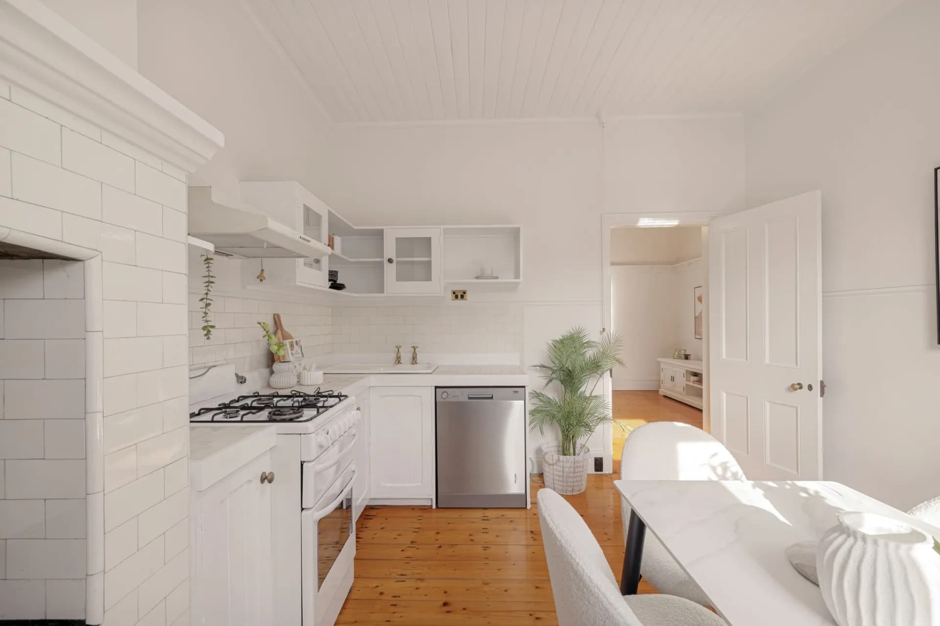 11 Seale Street, Burwood - Thumbnail 4