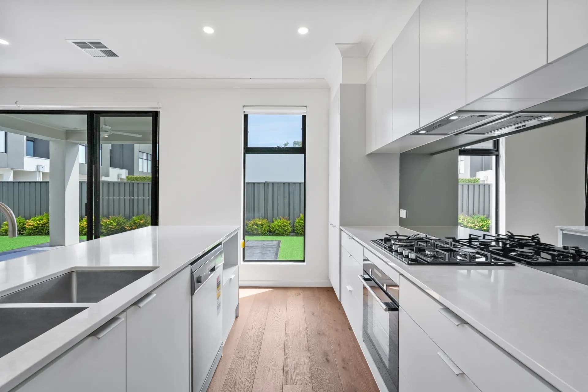 3/5 Golfers Avenue, Seaton - Thumbnail 6