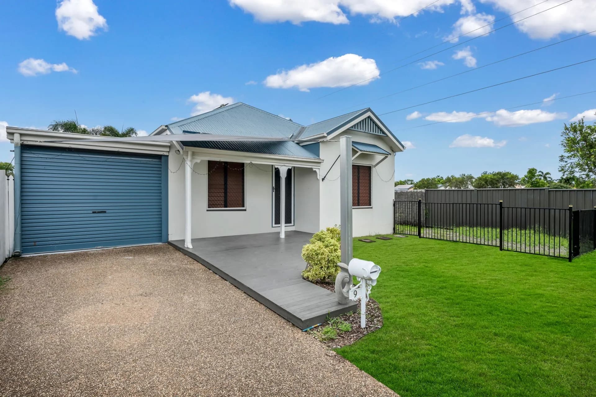9 Fitzgerald Crescent, Kirwan - Image 1