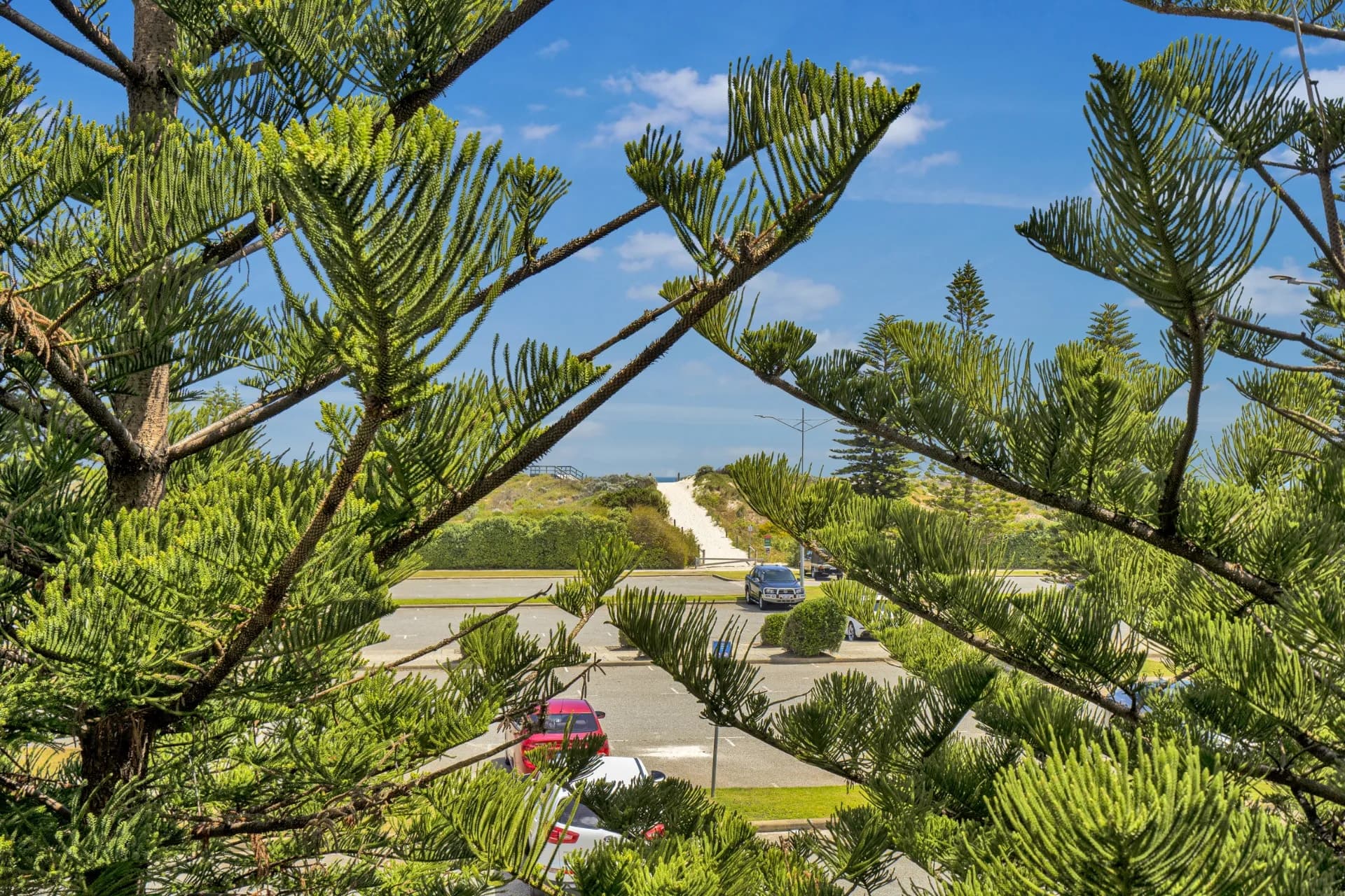 2/49 Palisades Boulevard, Secret Harbour., Secret Harbour - Thumbnail 3