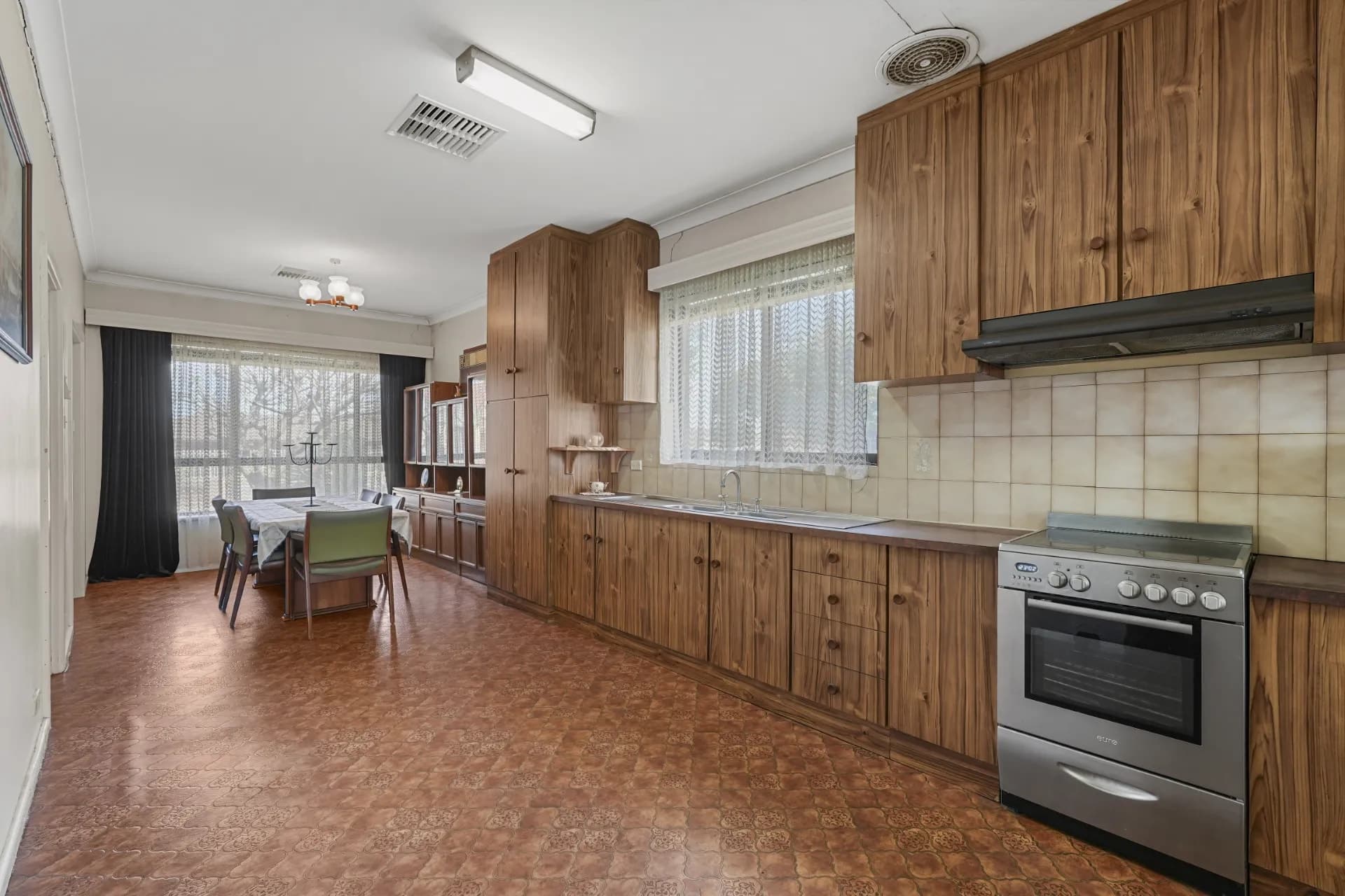 77 Kingborn Avenue, Seaton, SA, Seaton - Thumbnail 8