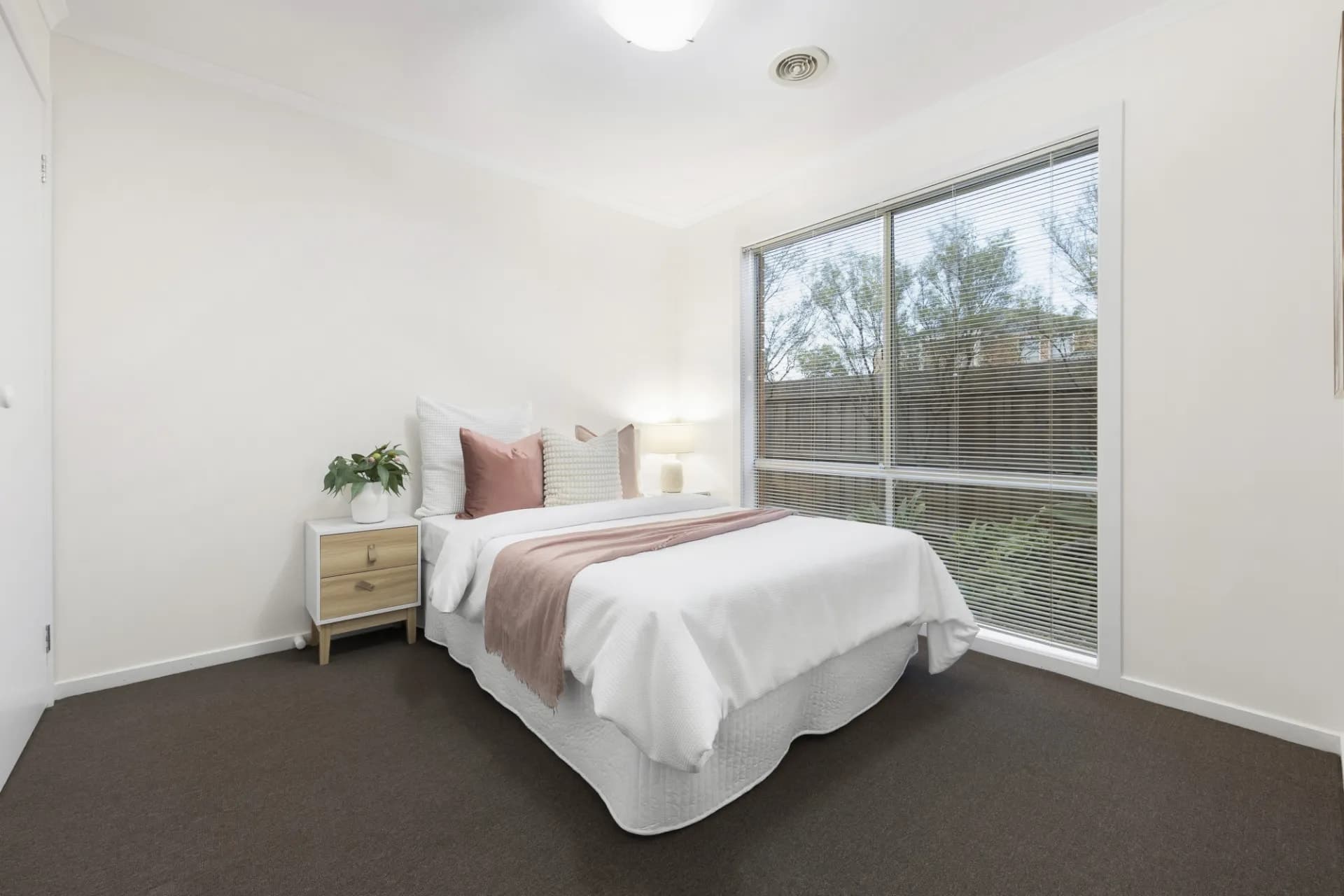 11  Brae  Grove, Point Cook., Point Cook - Thumbnail 7
