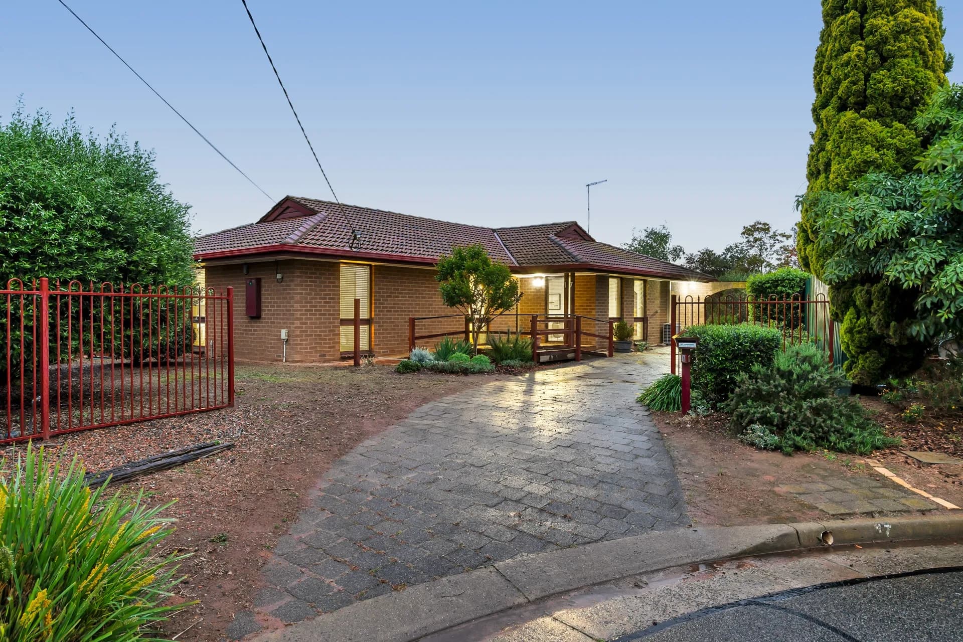 17  Bunton Court, Werribee - Image 1