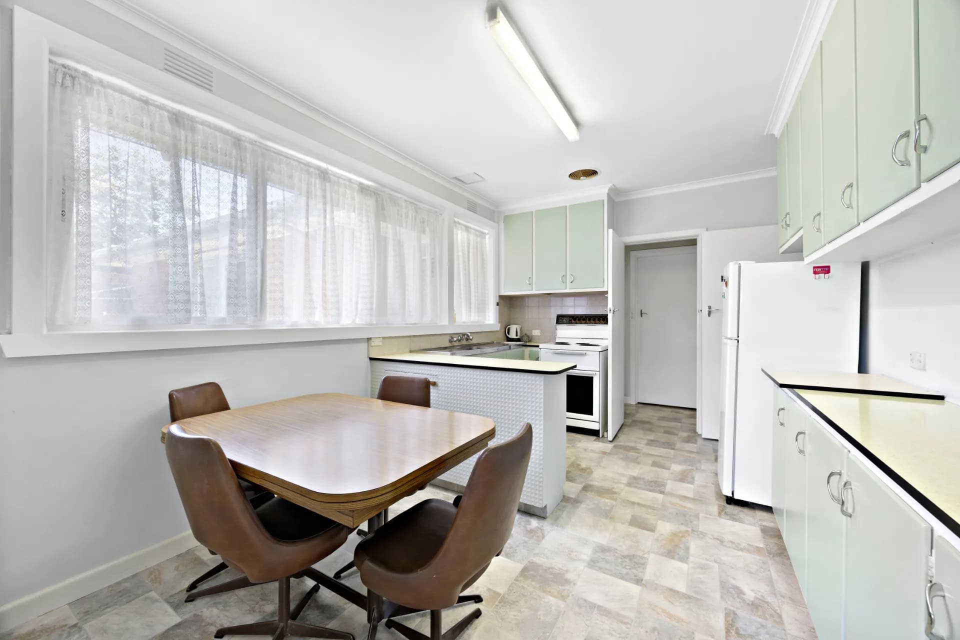 17 Rowans Road, Highett - Thumbnail 4