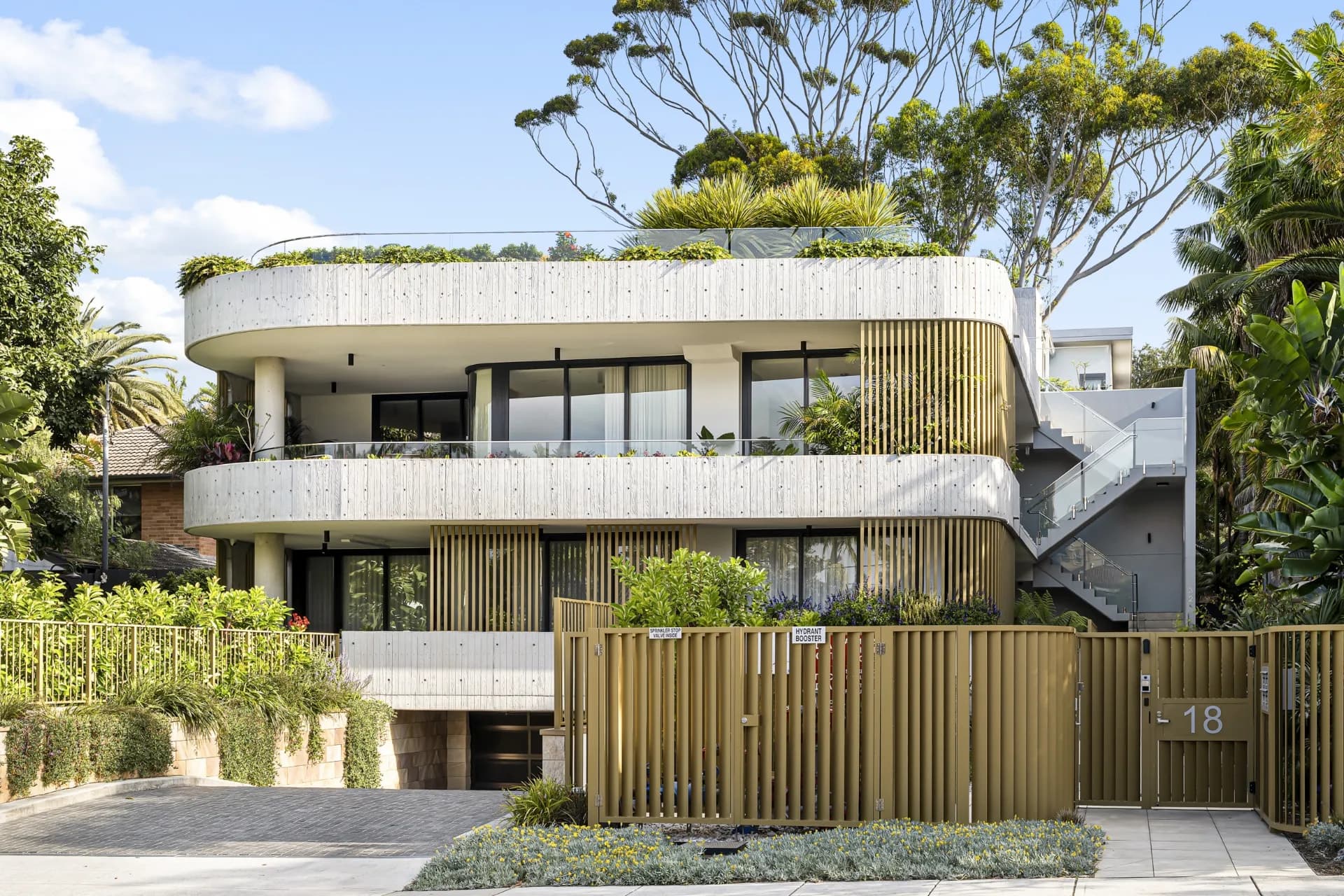 2/18 Alexander Street, Collaroy - Thumbnail 2