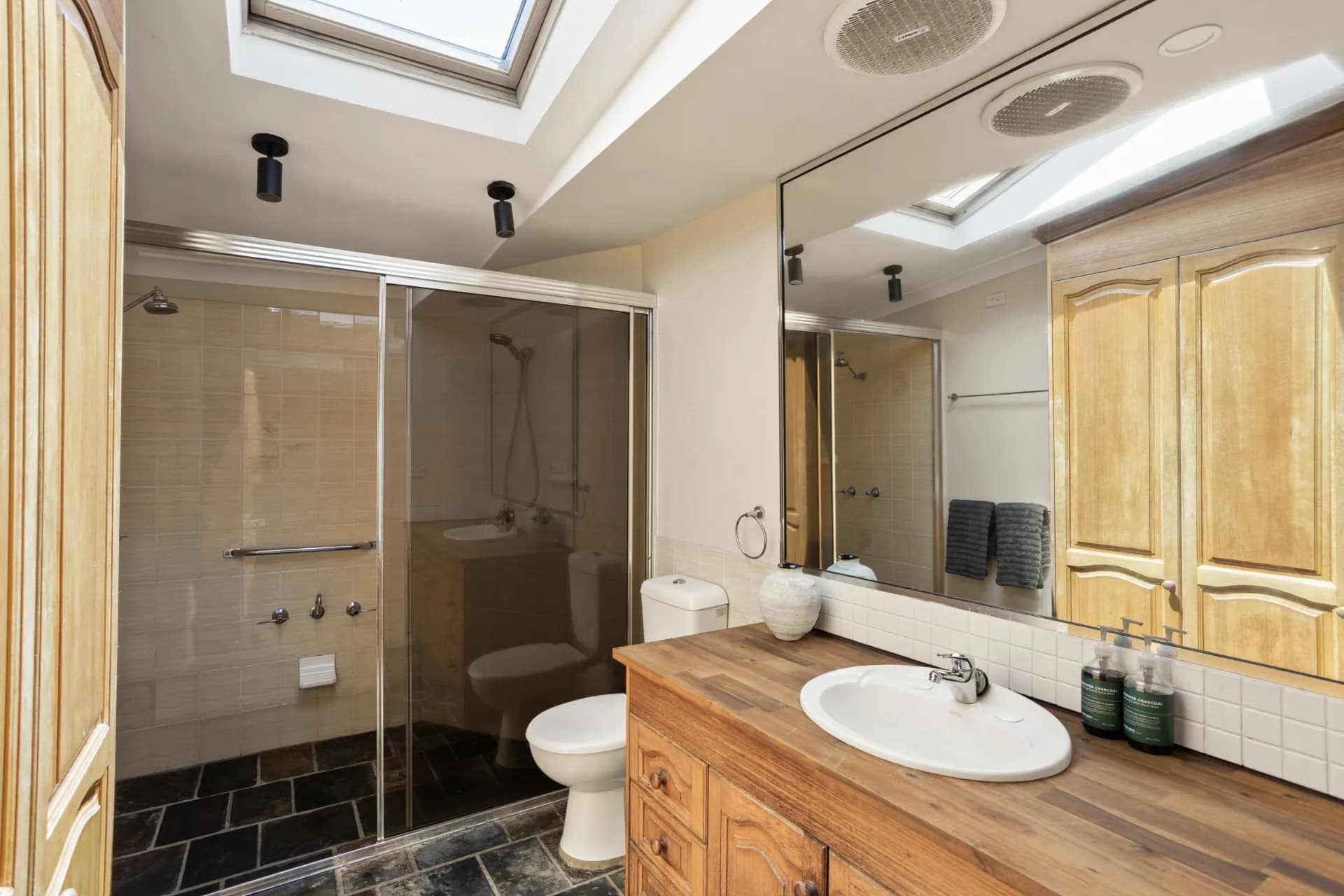 24 Bishop Street, Petersham - Thumbnail 7