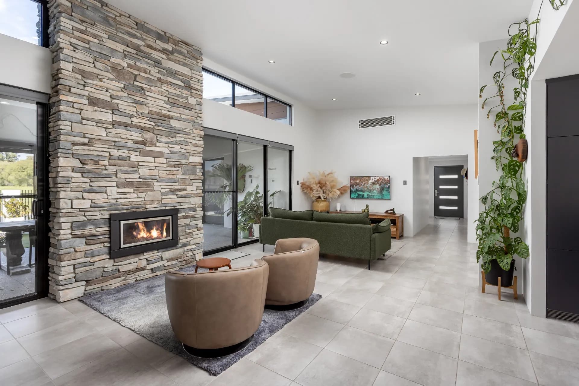 59 Sherwood Crescent, Broadwater - Thumbnail 8