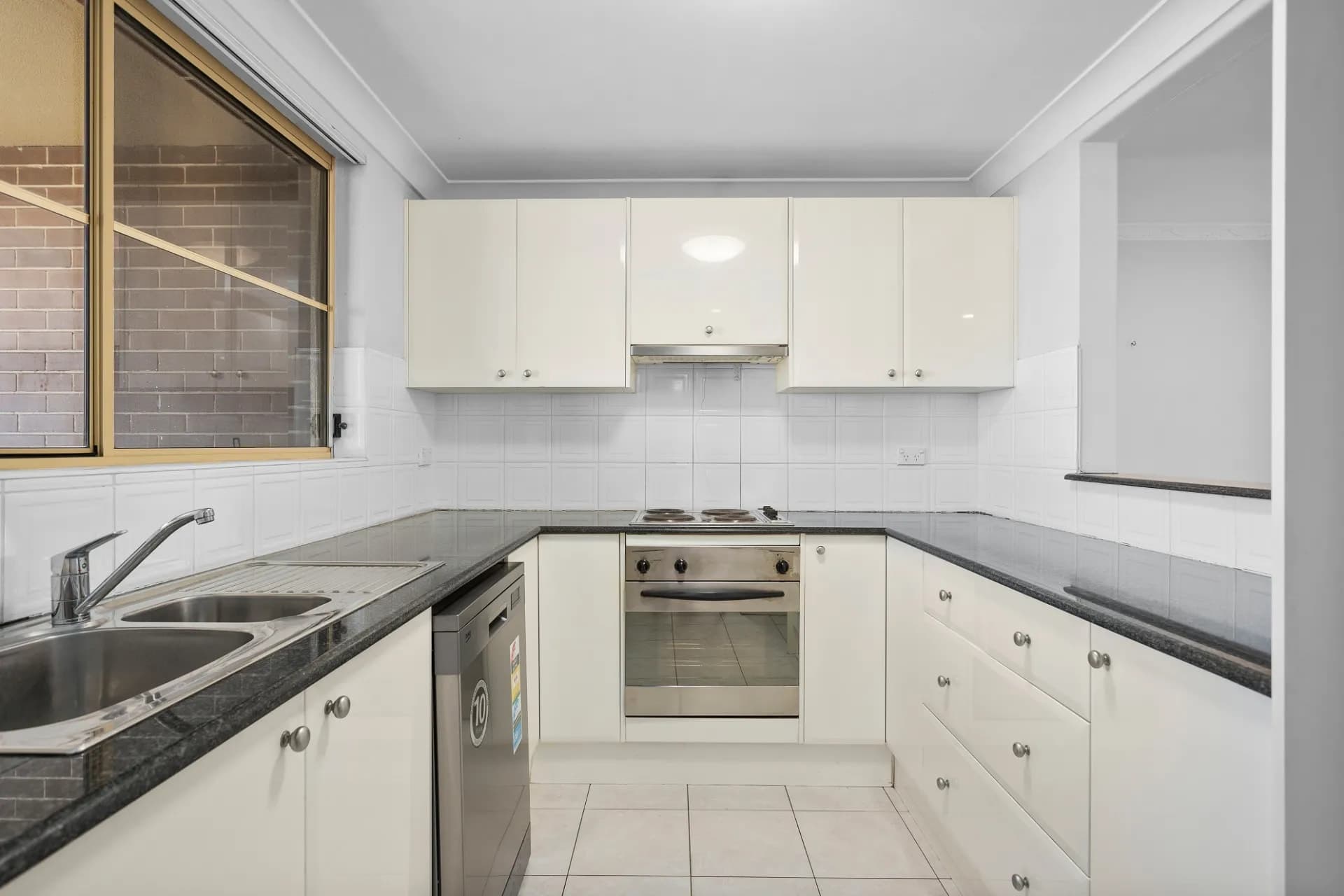 10/84 Smith  Street, Wollongong - Thumbnail 4