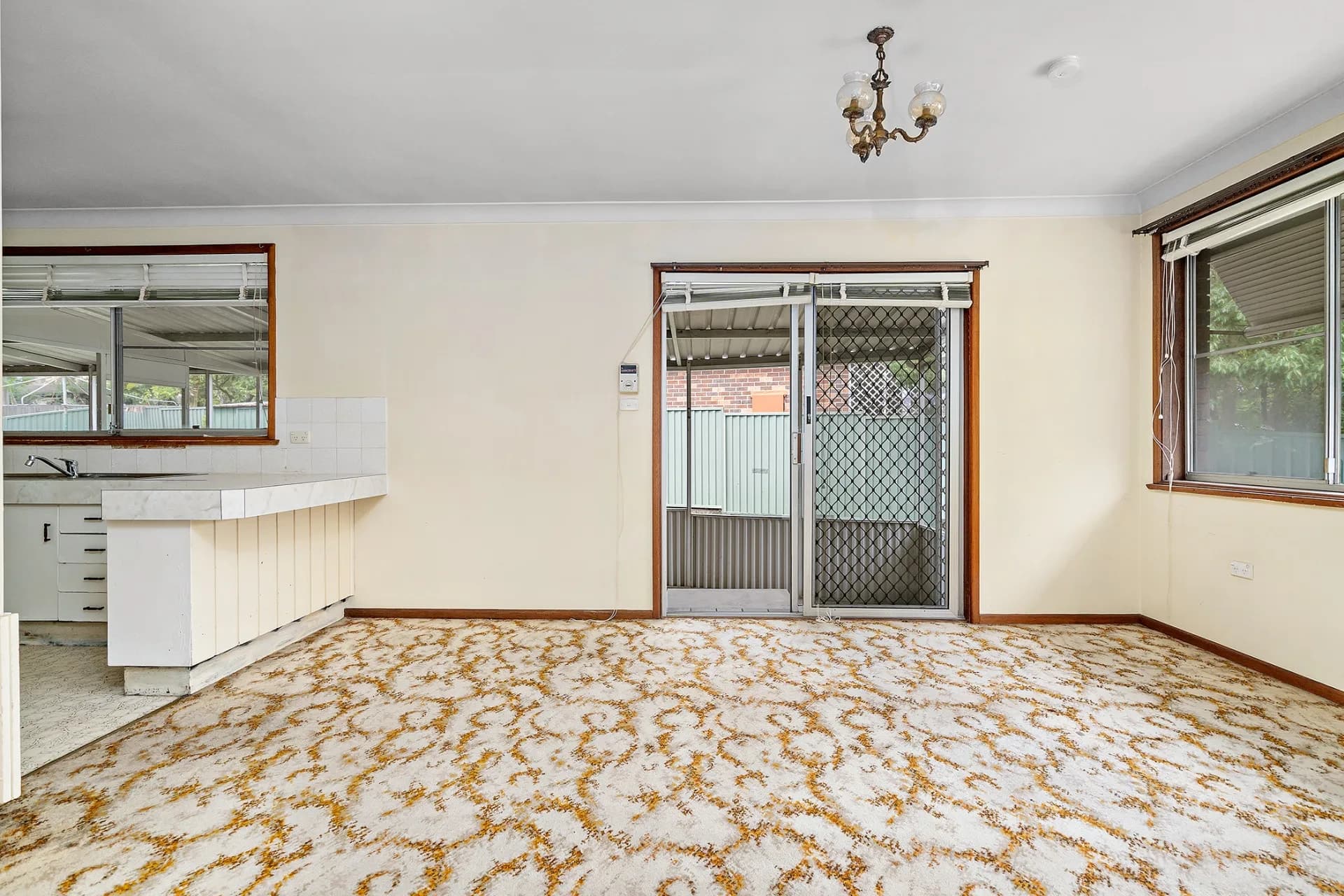 6 Ulandi Place, Winston Hills - Thumbnail 3