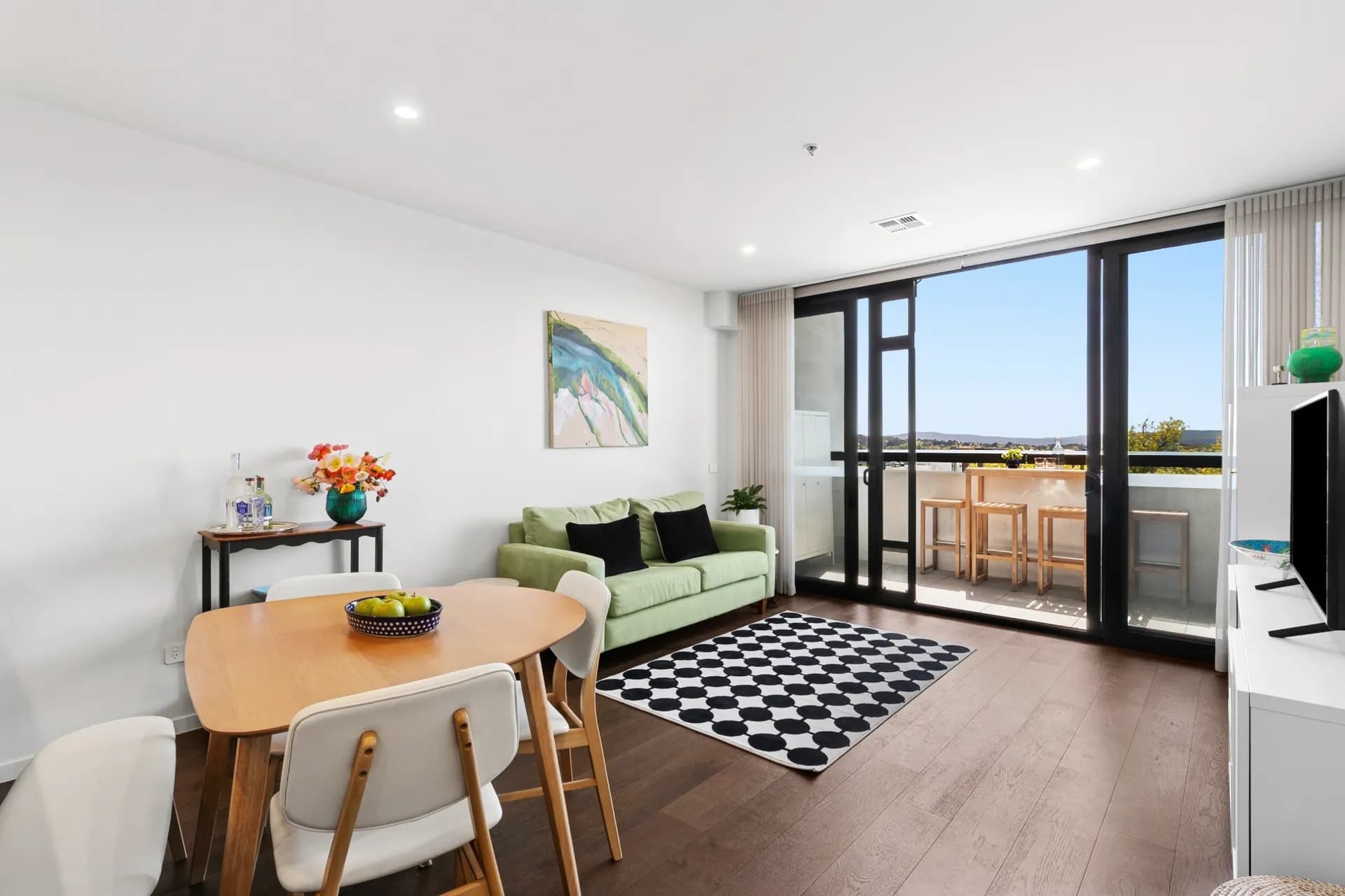 410/34 Eyre Street, Kingston - Thumbnail 3